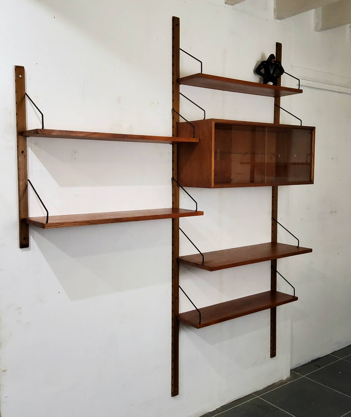 Etagère murale modulable par Poul Cadovius, 1960