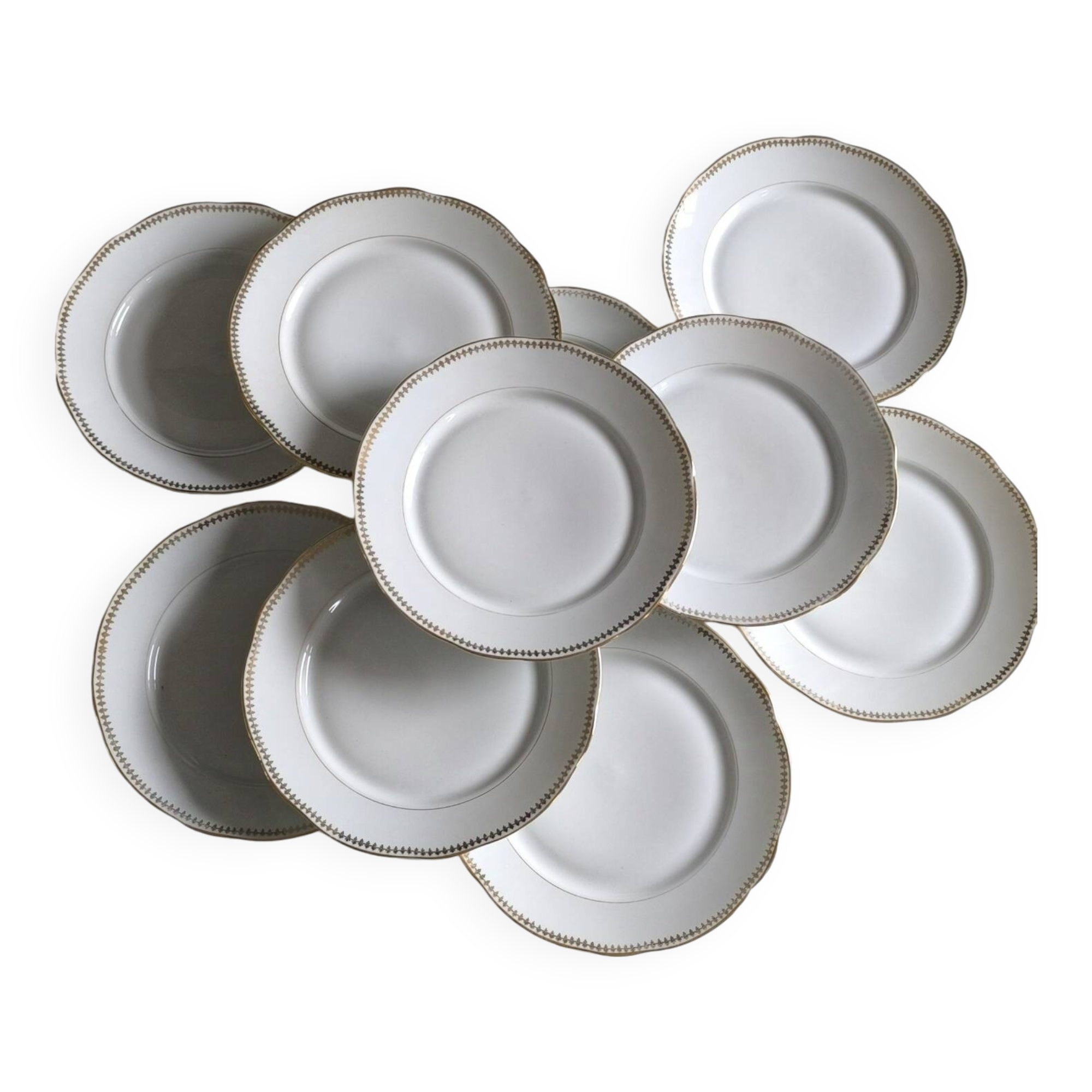 Set of 10 porcelain flat plates