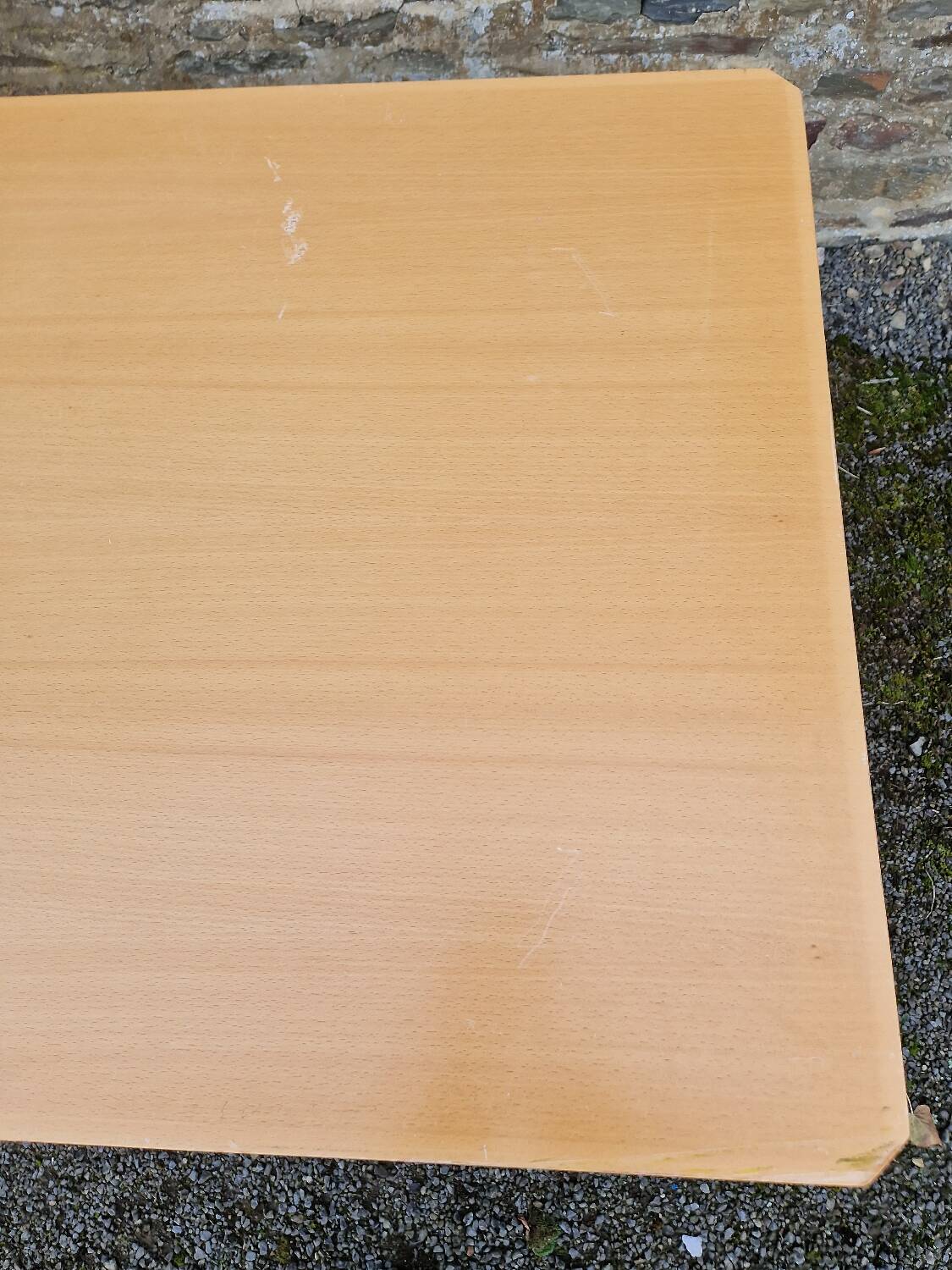 USM Kitos design table