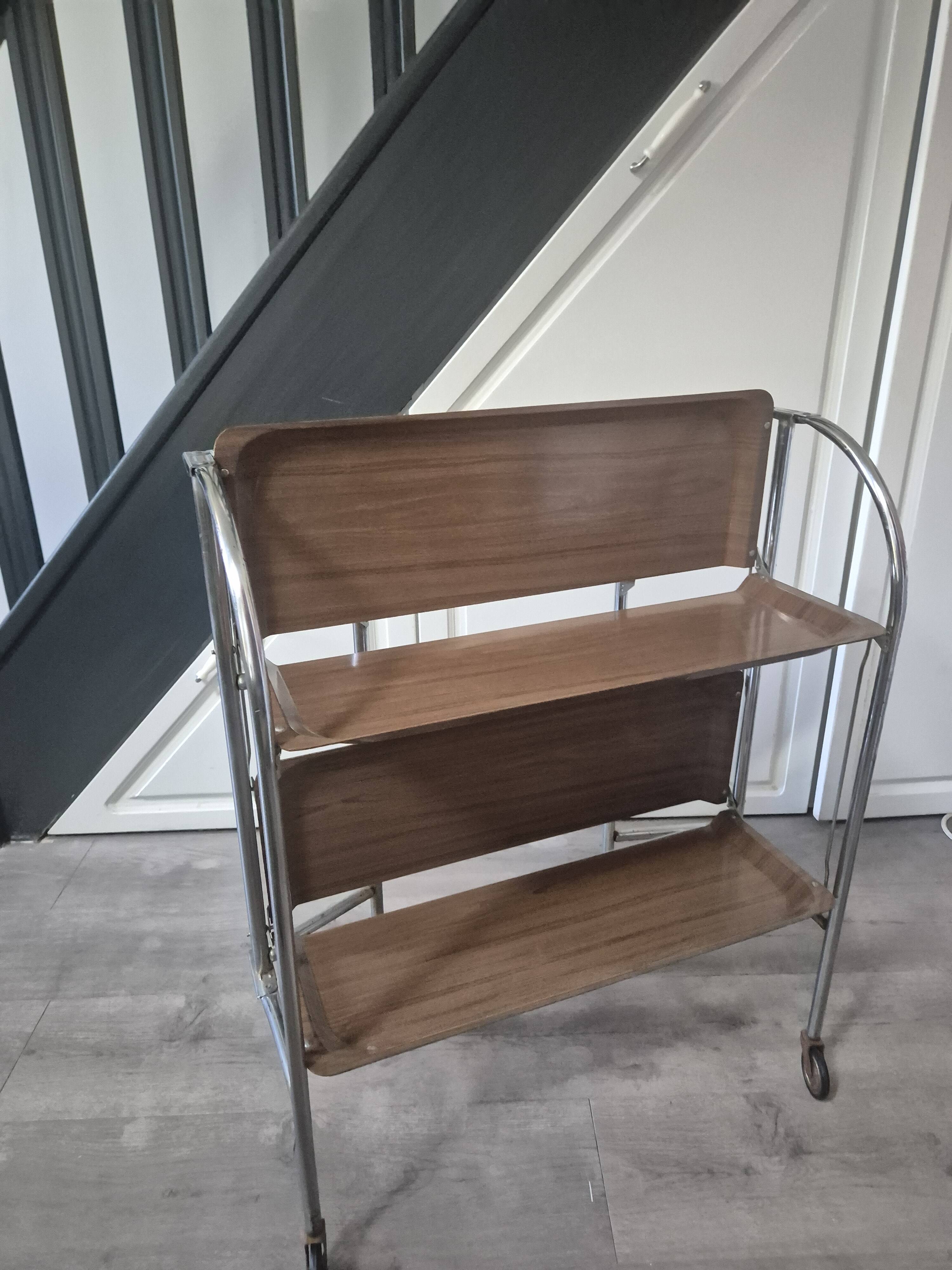 desserte pliante a roulettes avec plateau bois ossature metallique