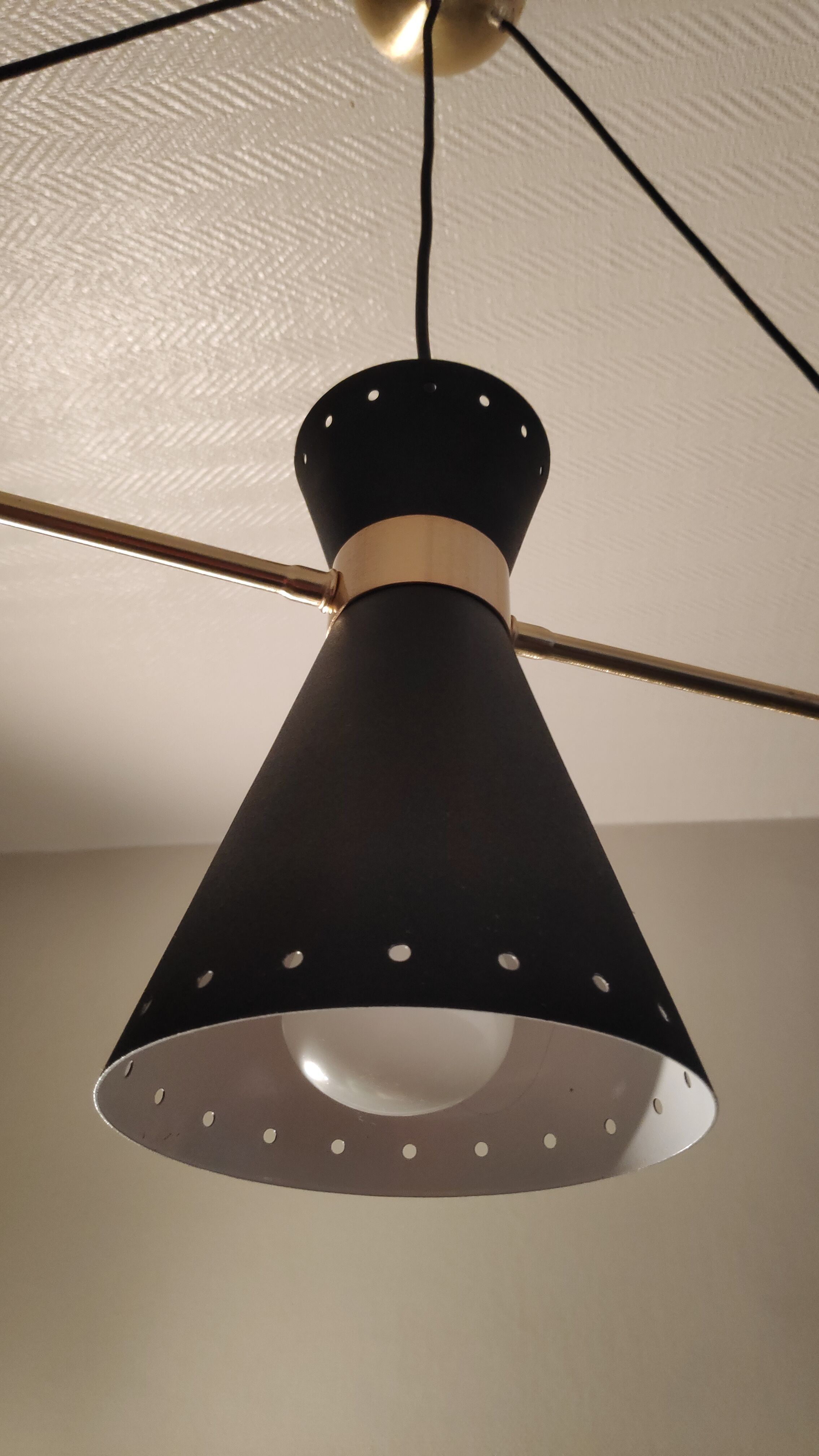 Lustre 3 diabolos en métal noir et doré