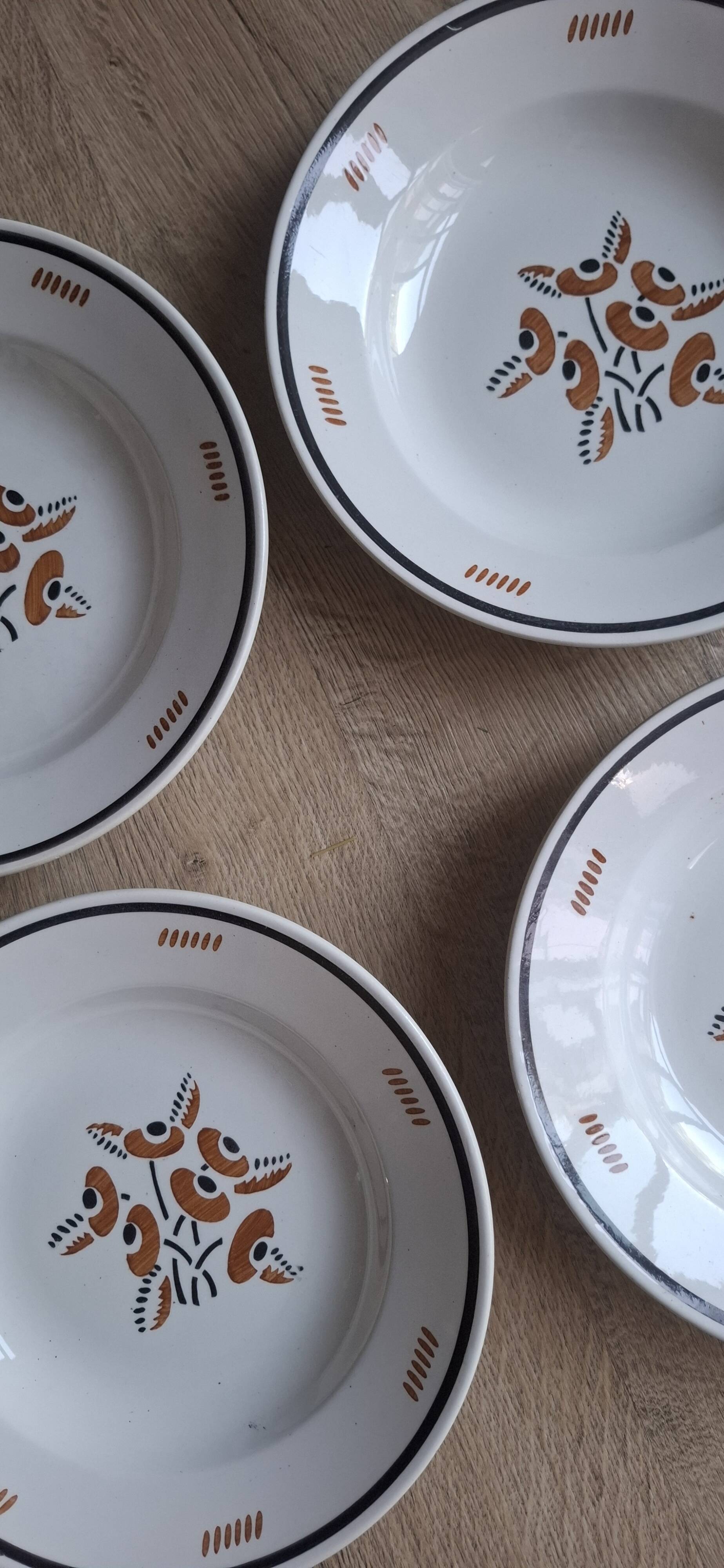 Set of 6 Luneville OOnon plates