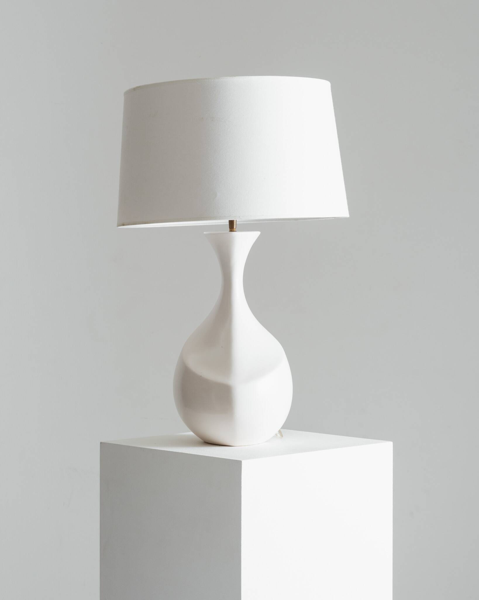 GALIBERT WHITE CERAMIC LAMP, 1960s