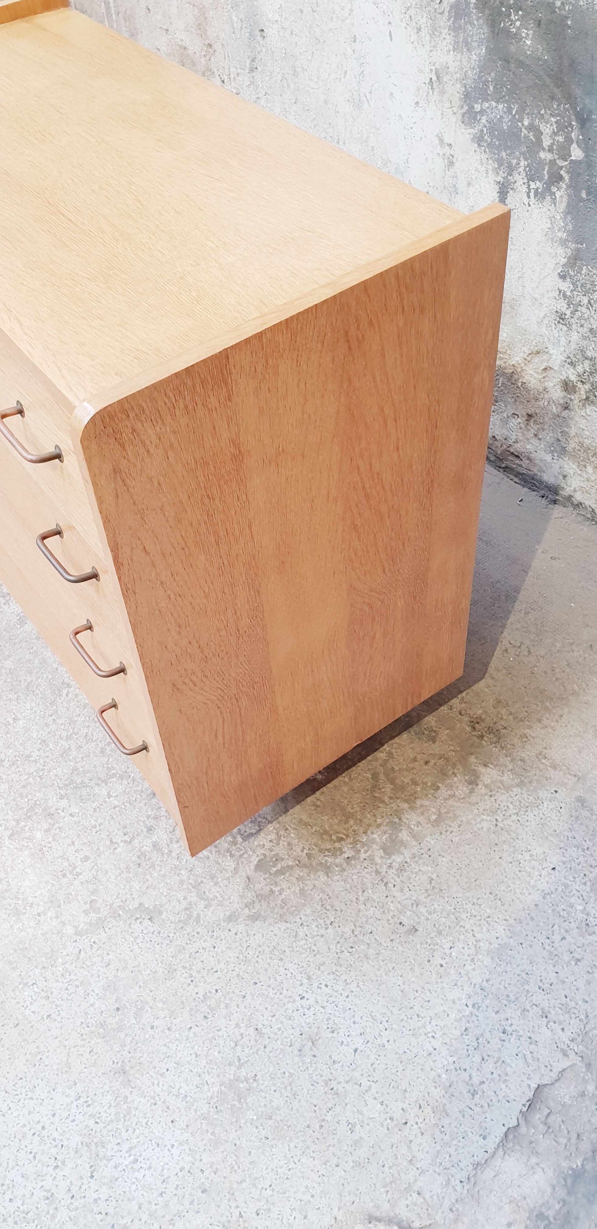 Vintage chest of drawers