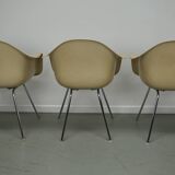 Set of Three Parchment Fiberglass DAX Armhairs Eames for Herman Miller / Vi