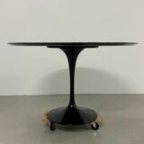 Eero Saarinen Tulip Dining Table by Knoll in black Marble