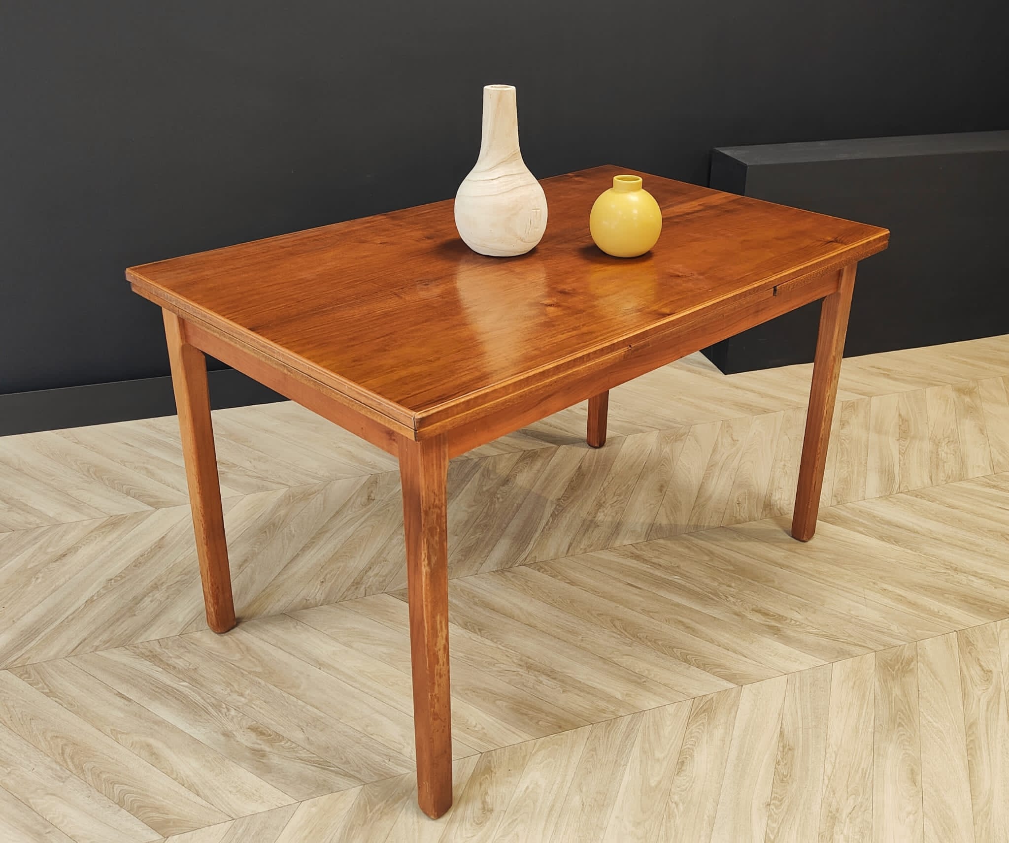 Mid century extendable dining table | vintage