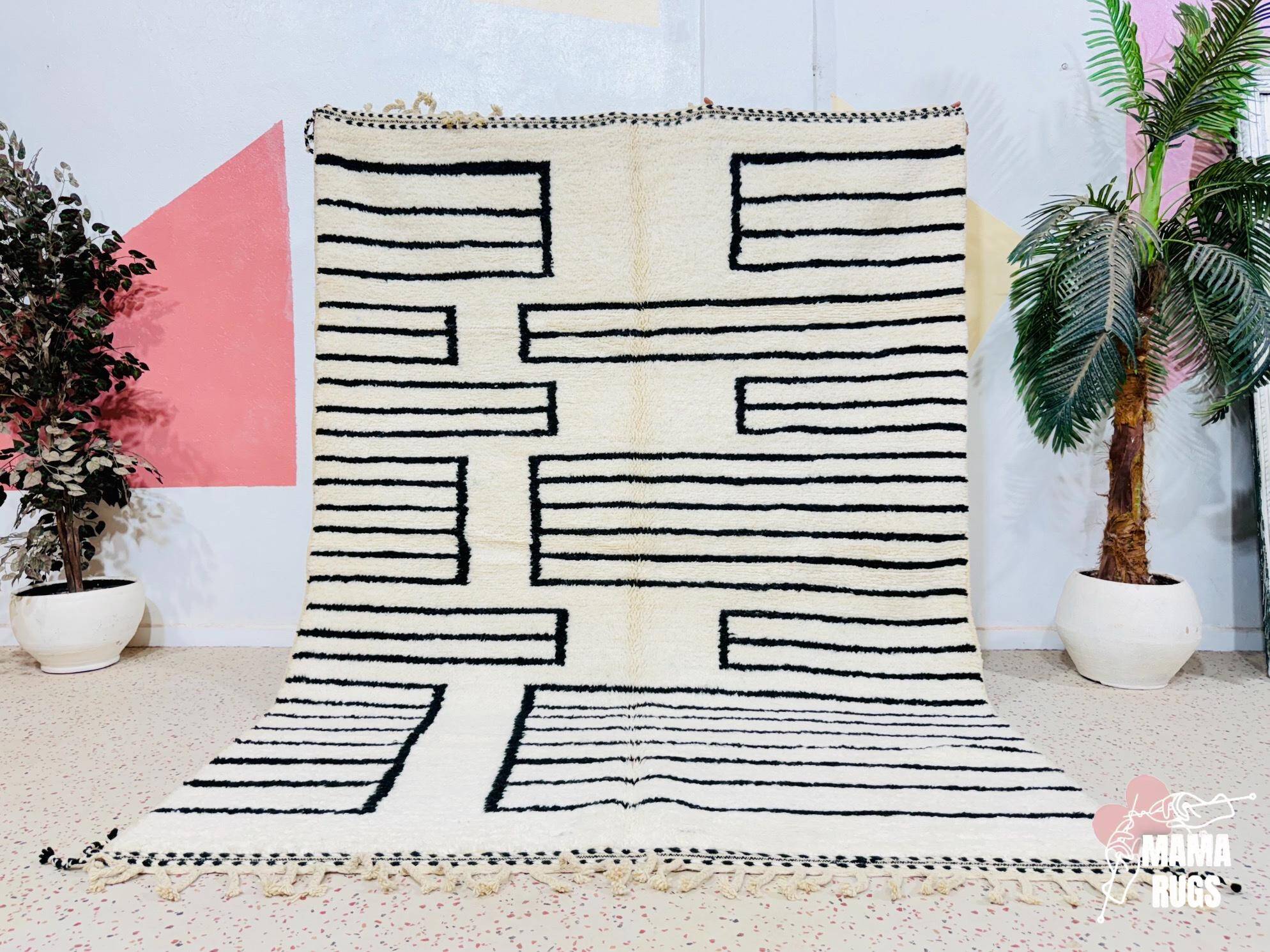 Traditional Berber rug in natural wool 2.5x1.5 m