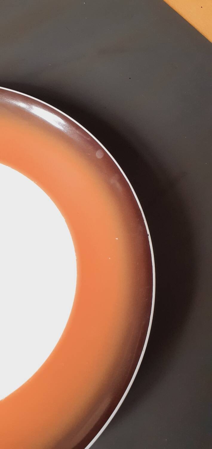 12 Space Age dinner plates from the 70s in porcelain from the Manufacture Royale De