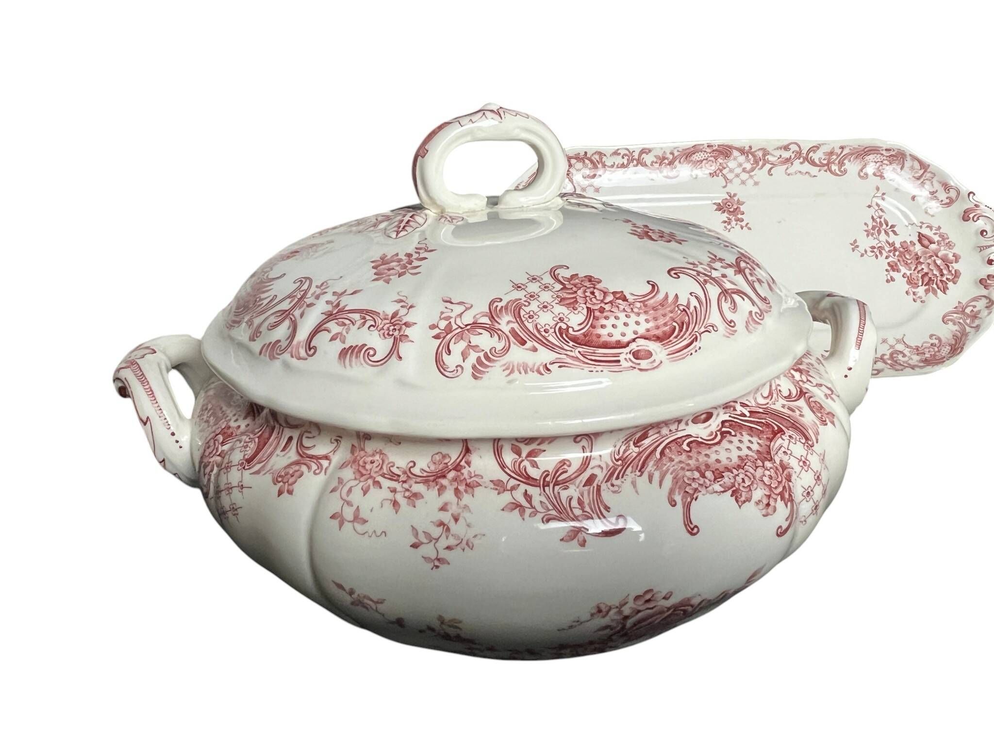 Tableware, porcelain service Villeroy and Boch Valeria 20th century