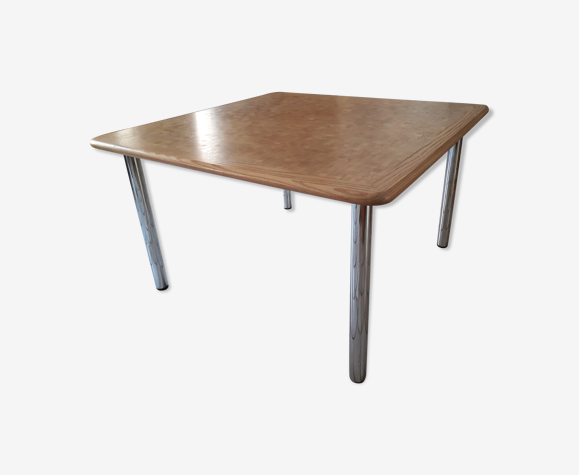 Table en frêne et pieds métal chromé