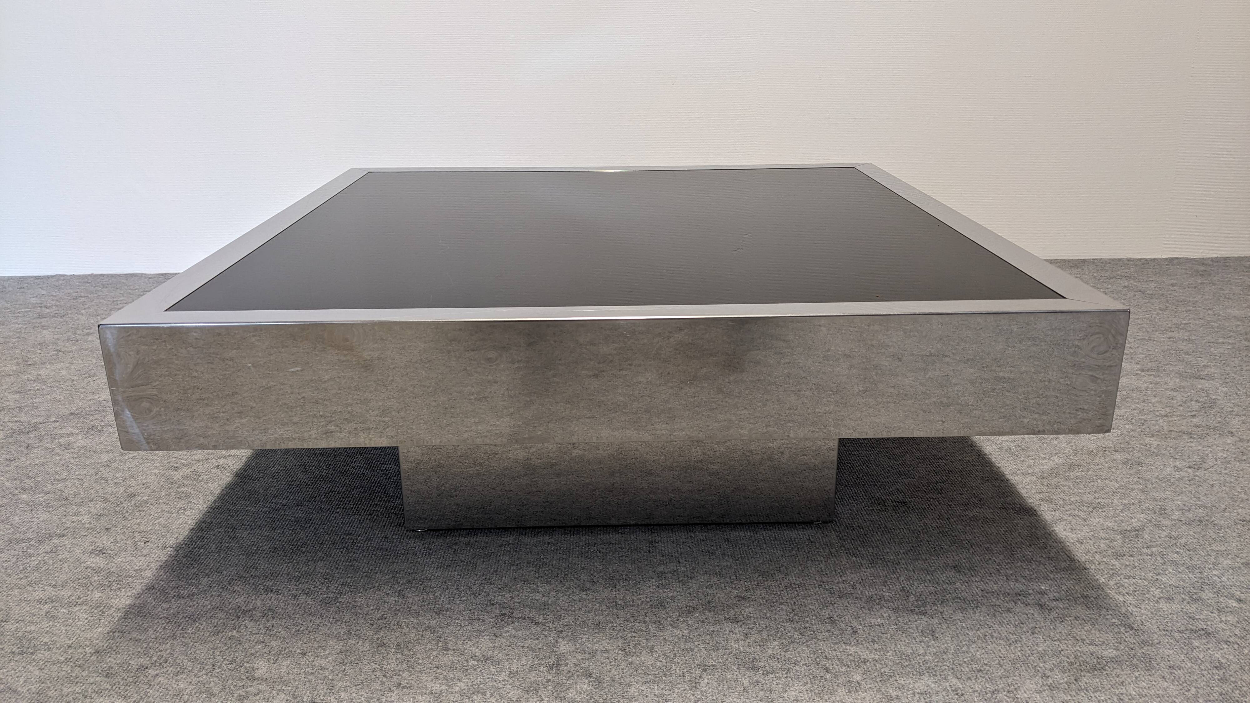 Italian coffee table from the 60s/70s