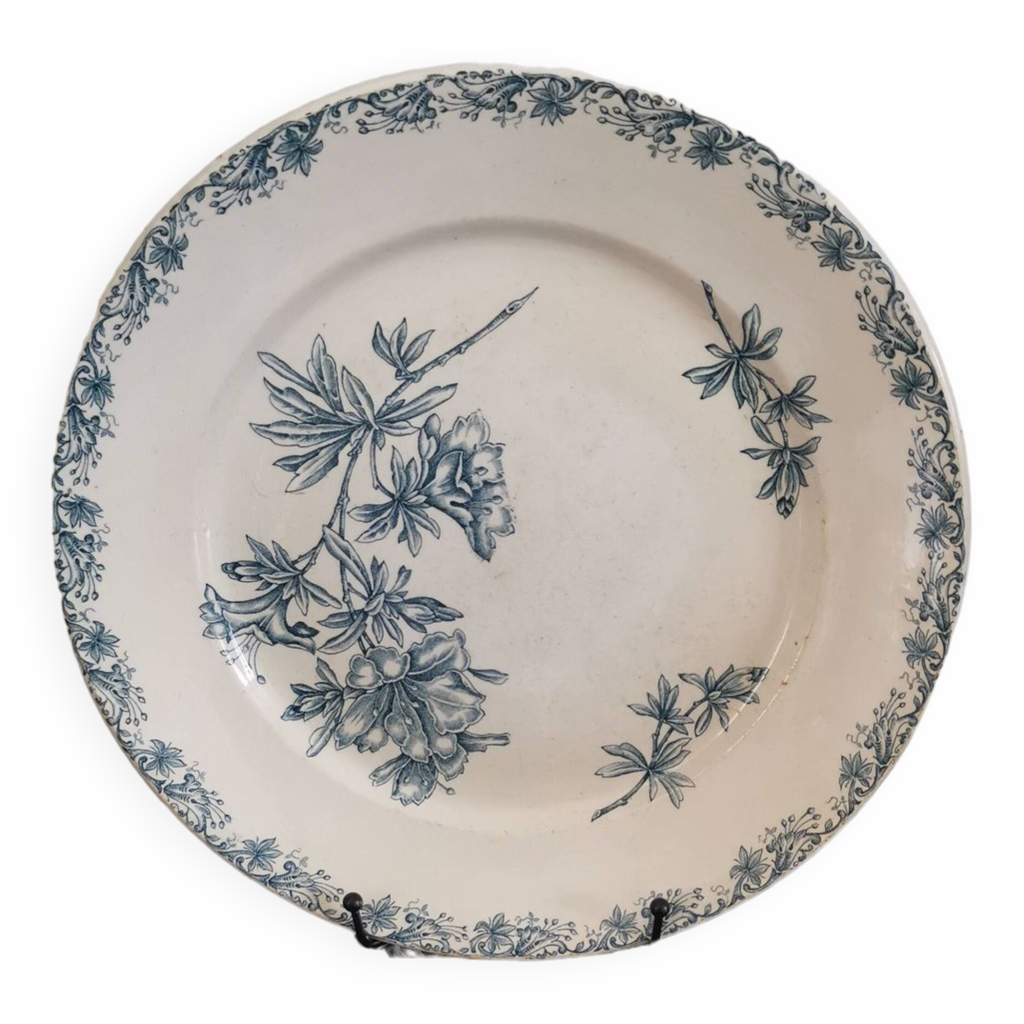 Old round ceramic dish from Sarreguemines Flore model