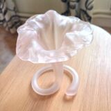 Flower vase in pink mate
