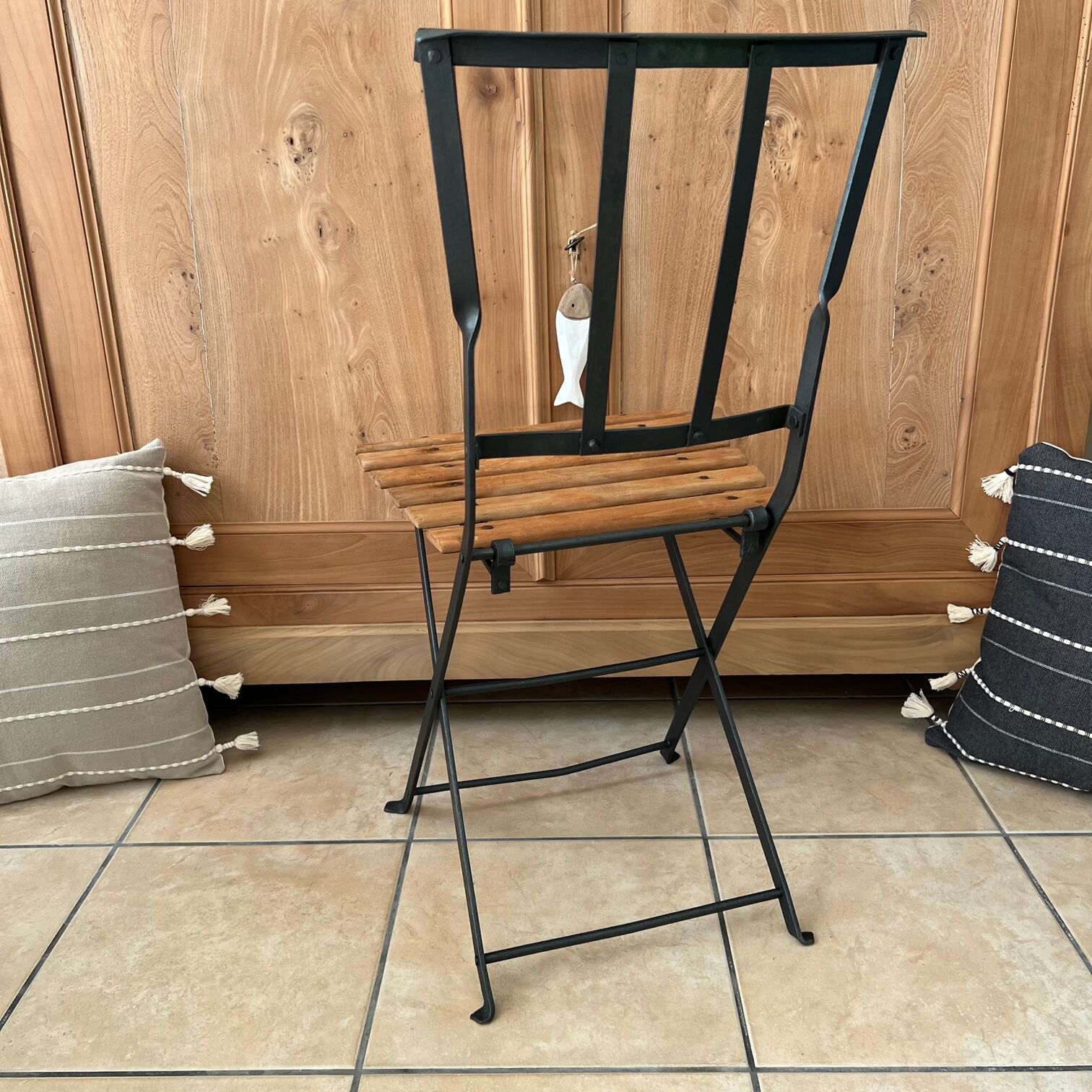 Chaise bistrot ancienne restaurée