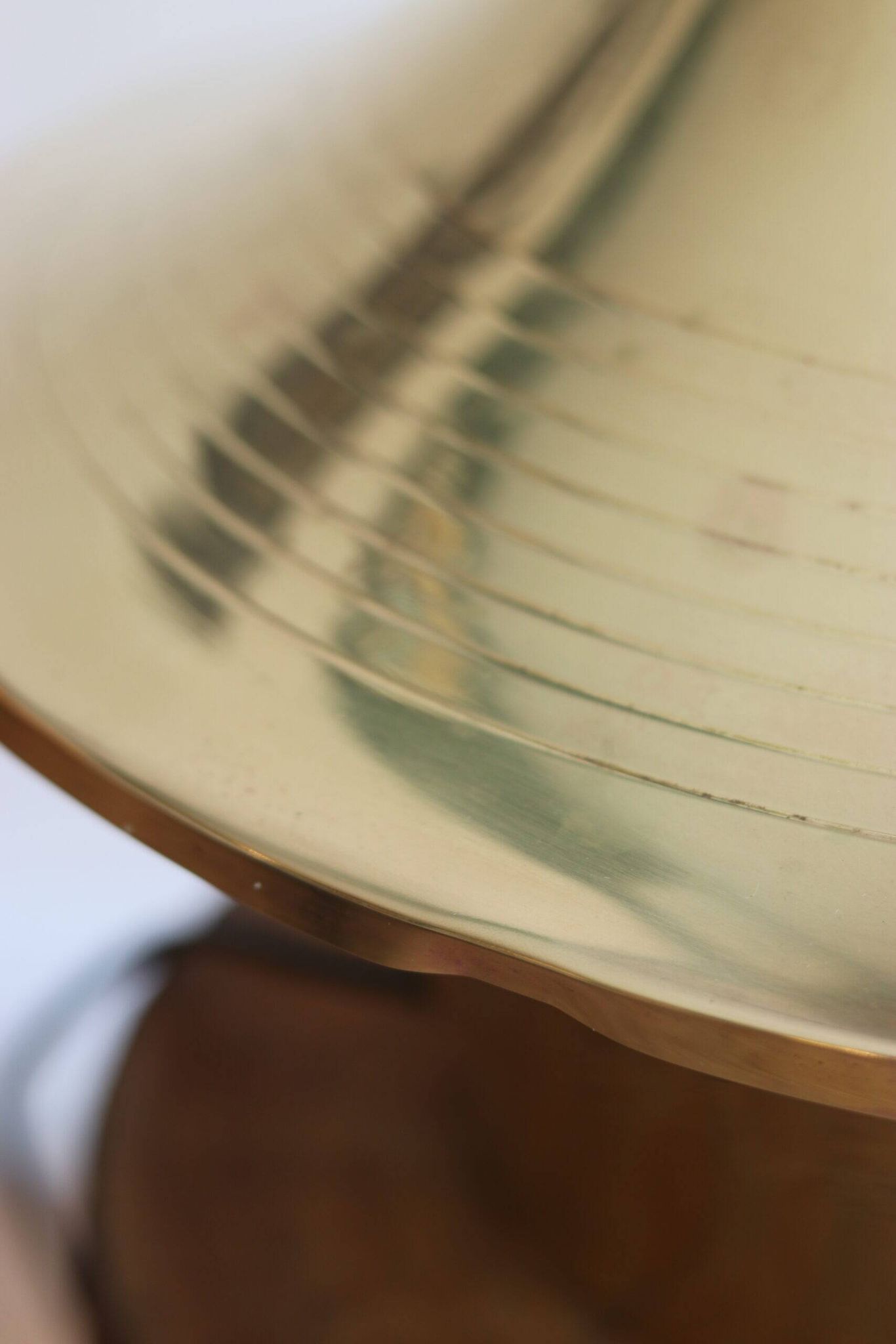Grande lampe en laiton, années 60, style mid-century