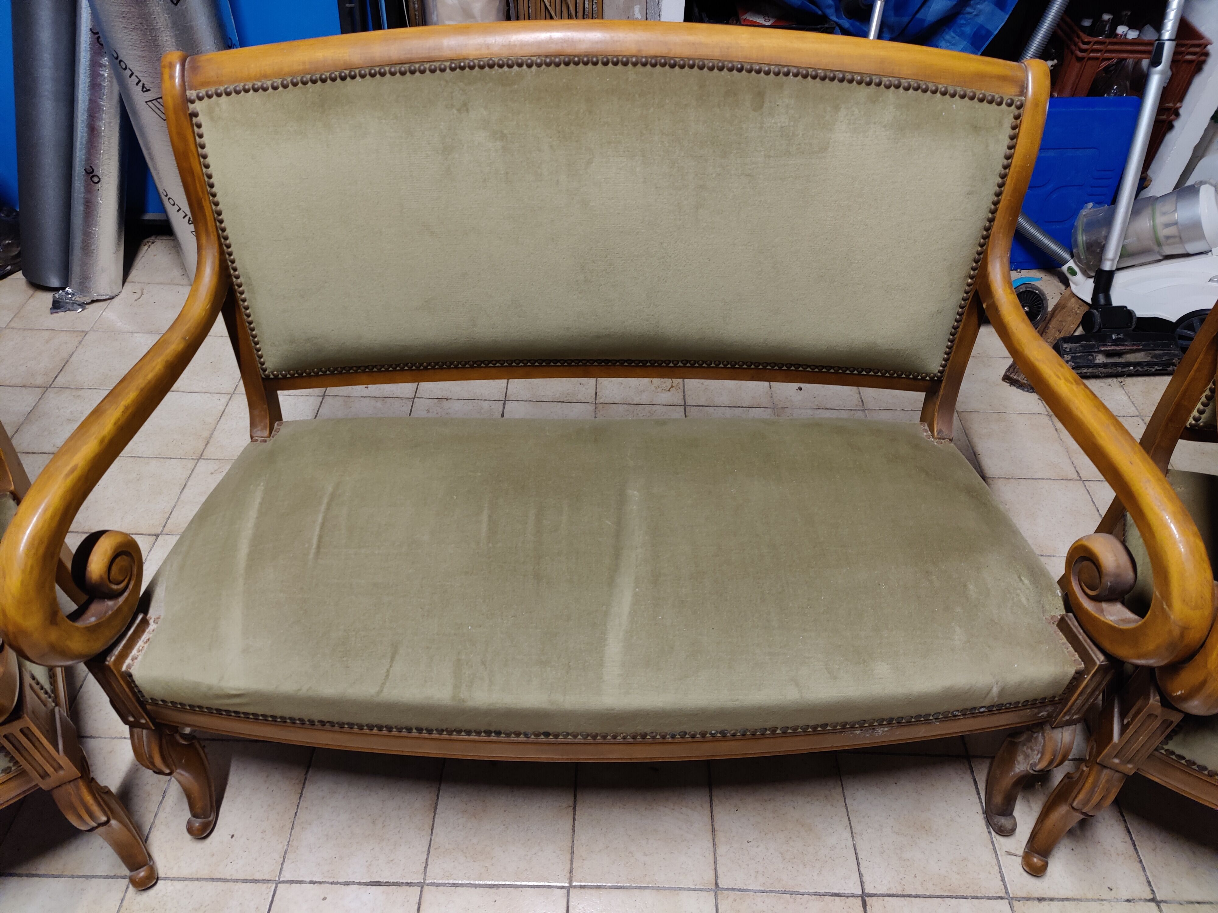 Louis Philippe style living room in walnut signed Grange, early 20th century