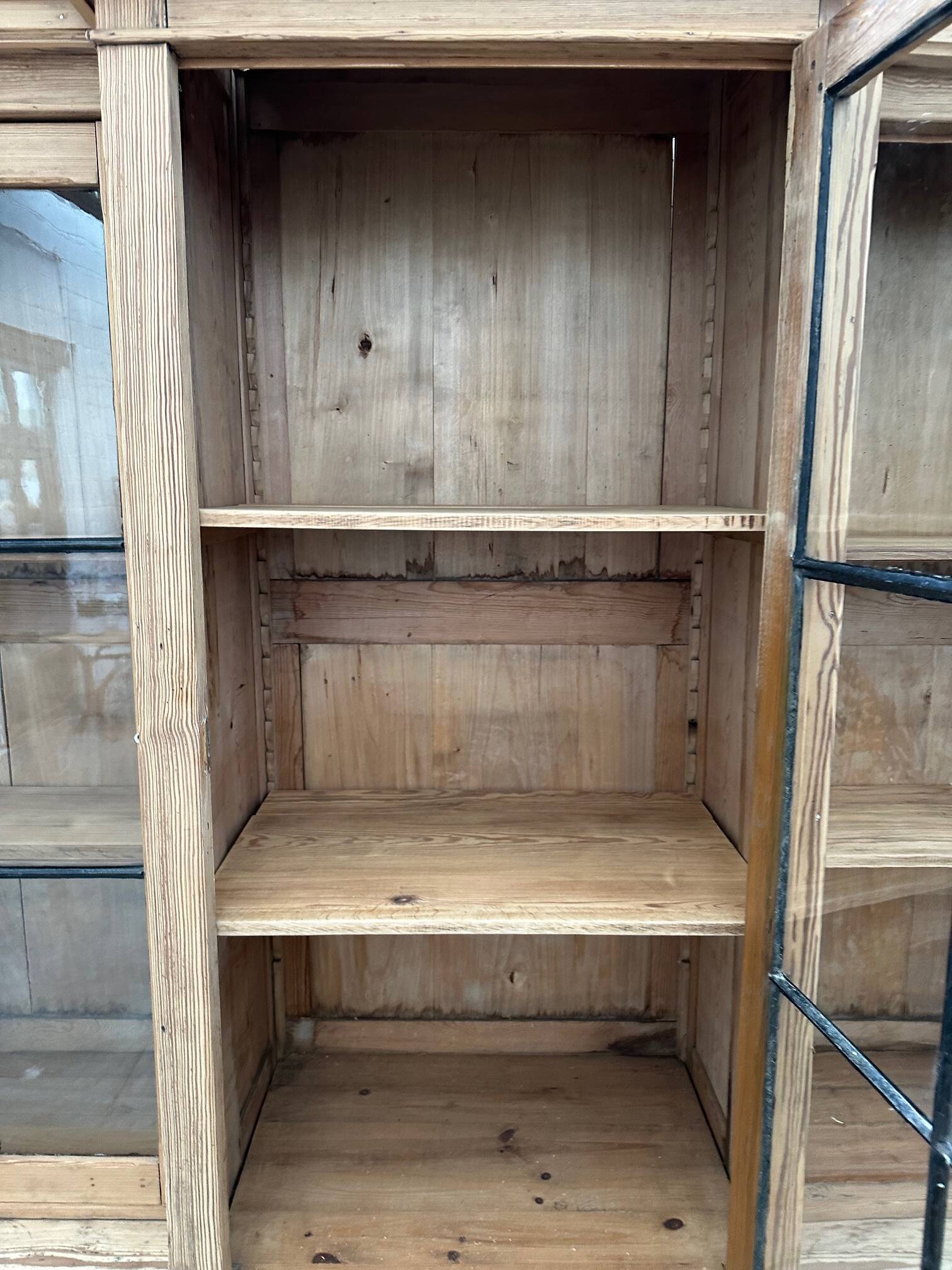 Masterful exhibition showcase from the early 20th century