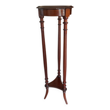 Side table / Pedestal table