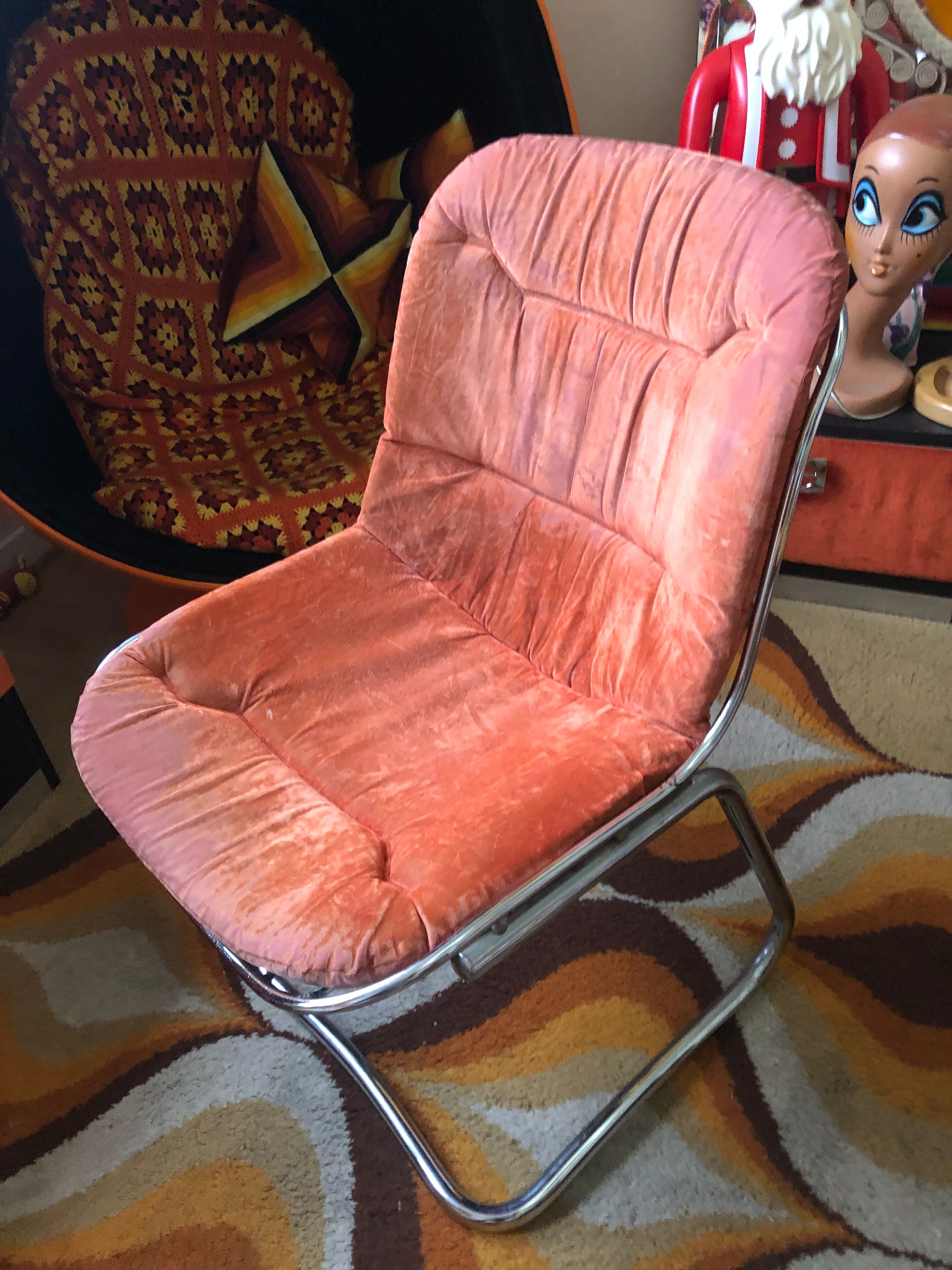 Vintage wired chair 70