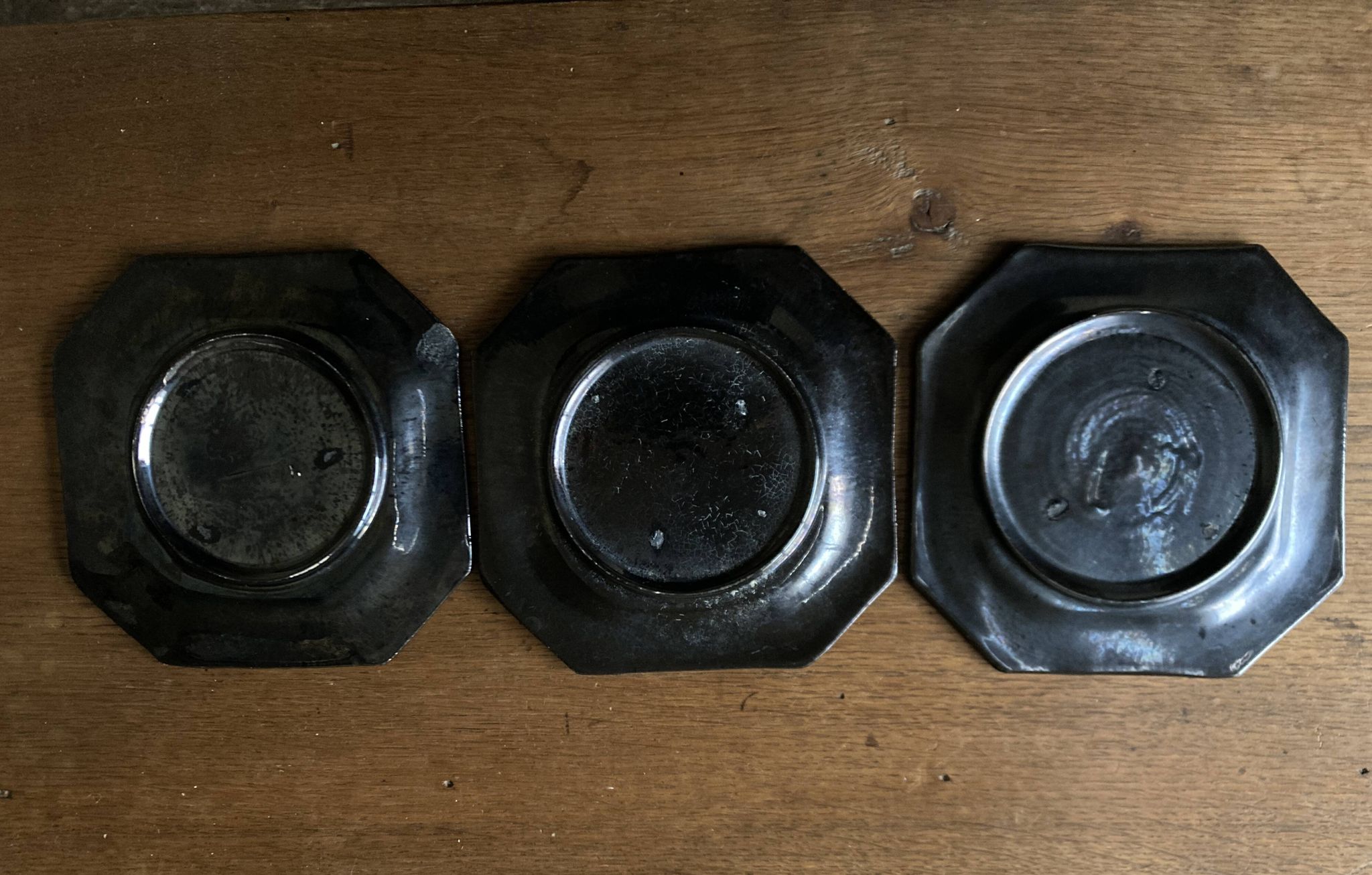 Set de 3 assiettes terre vernissée octogonales perles Biot 1950