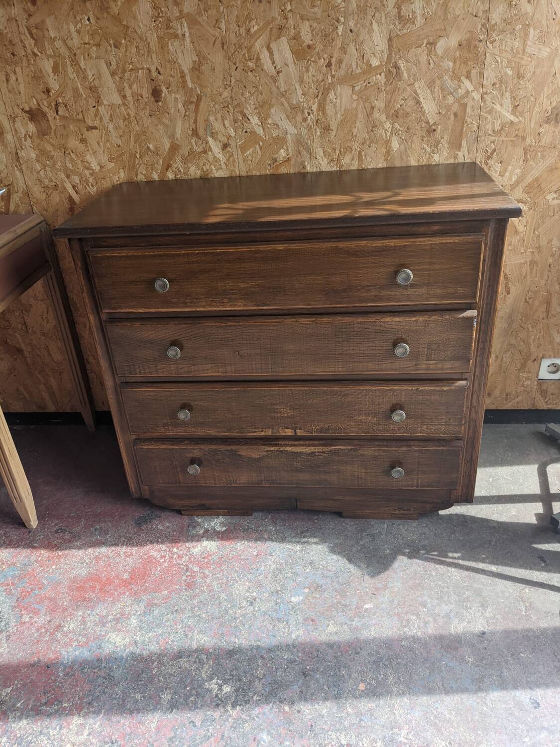 Chest of drawers
