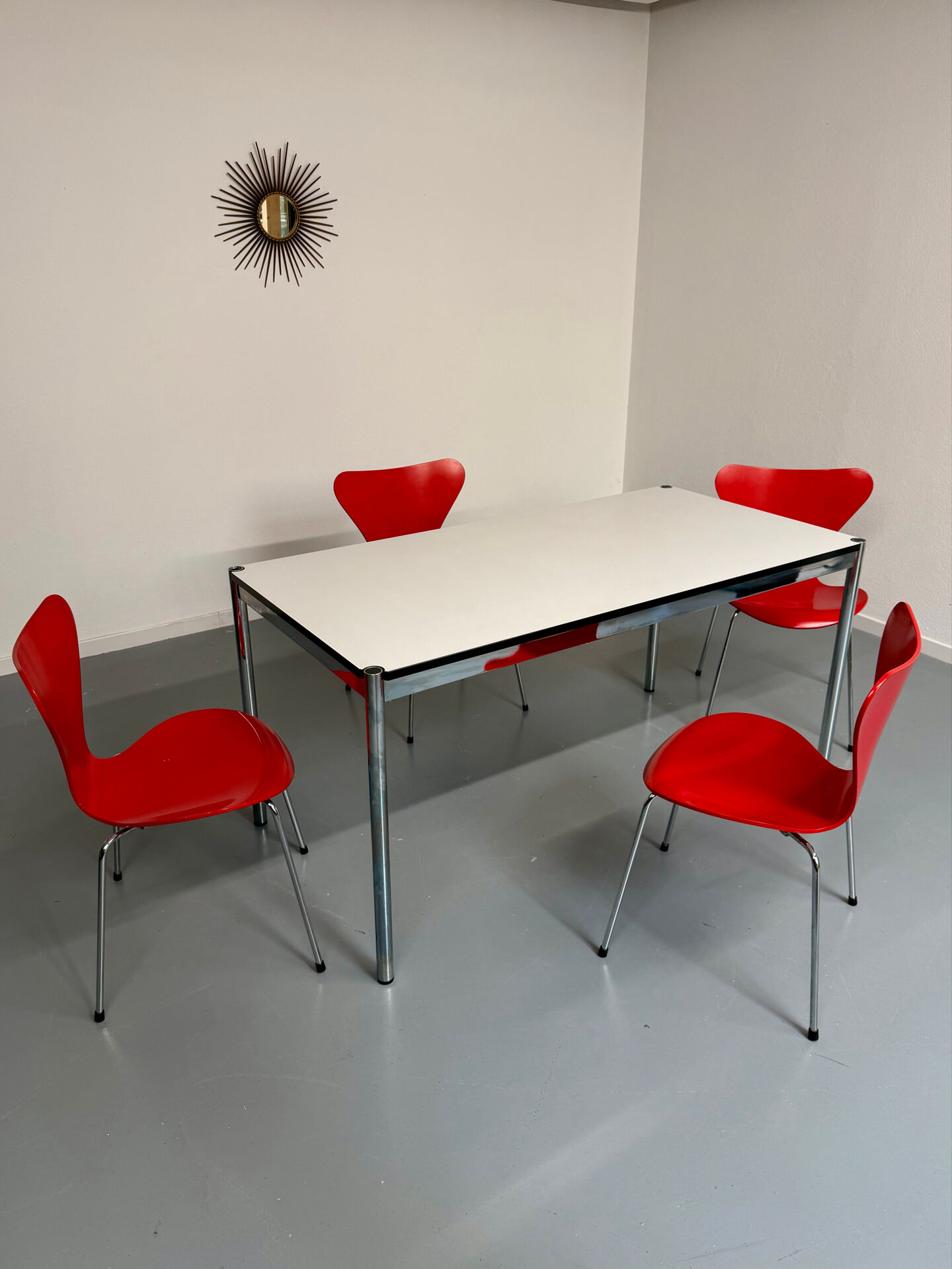 Lot of 4 chairs Series 7 model 3107 design Arne Jacobsen /Fritz Hansen