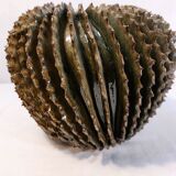 ball vase with twisted fins