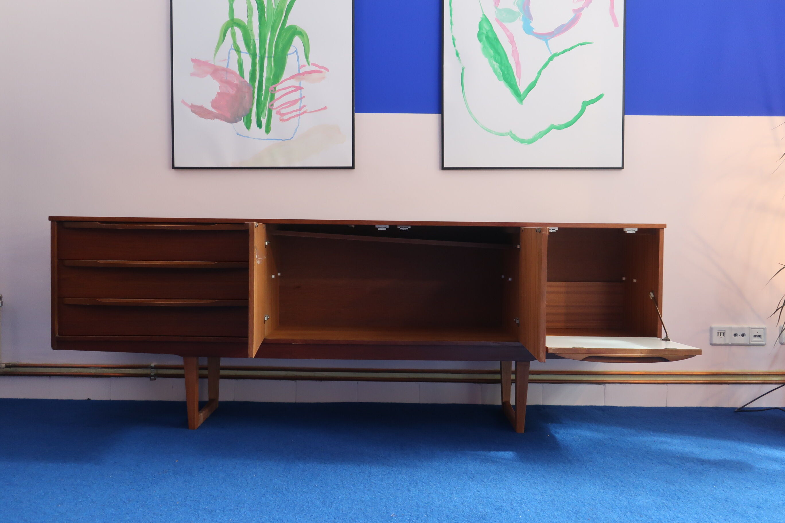 Teak sideboard of the 60s U-shaped base