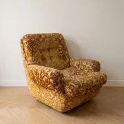 Fauteuil en velours doré, années 70