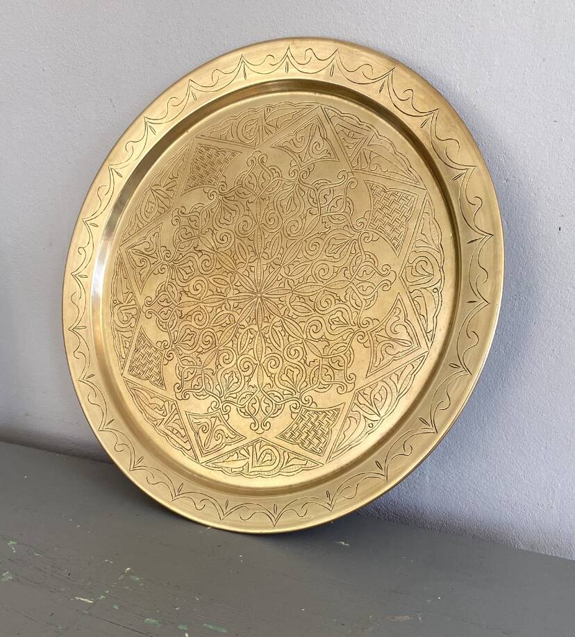 XXL chiseled brass tray