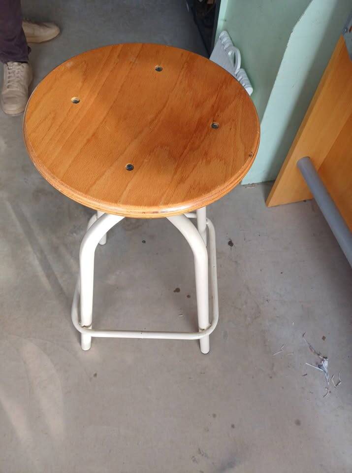 Vintage adjustable stool with screws
