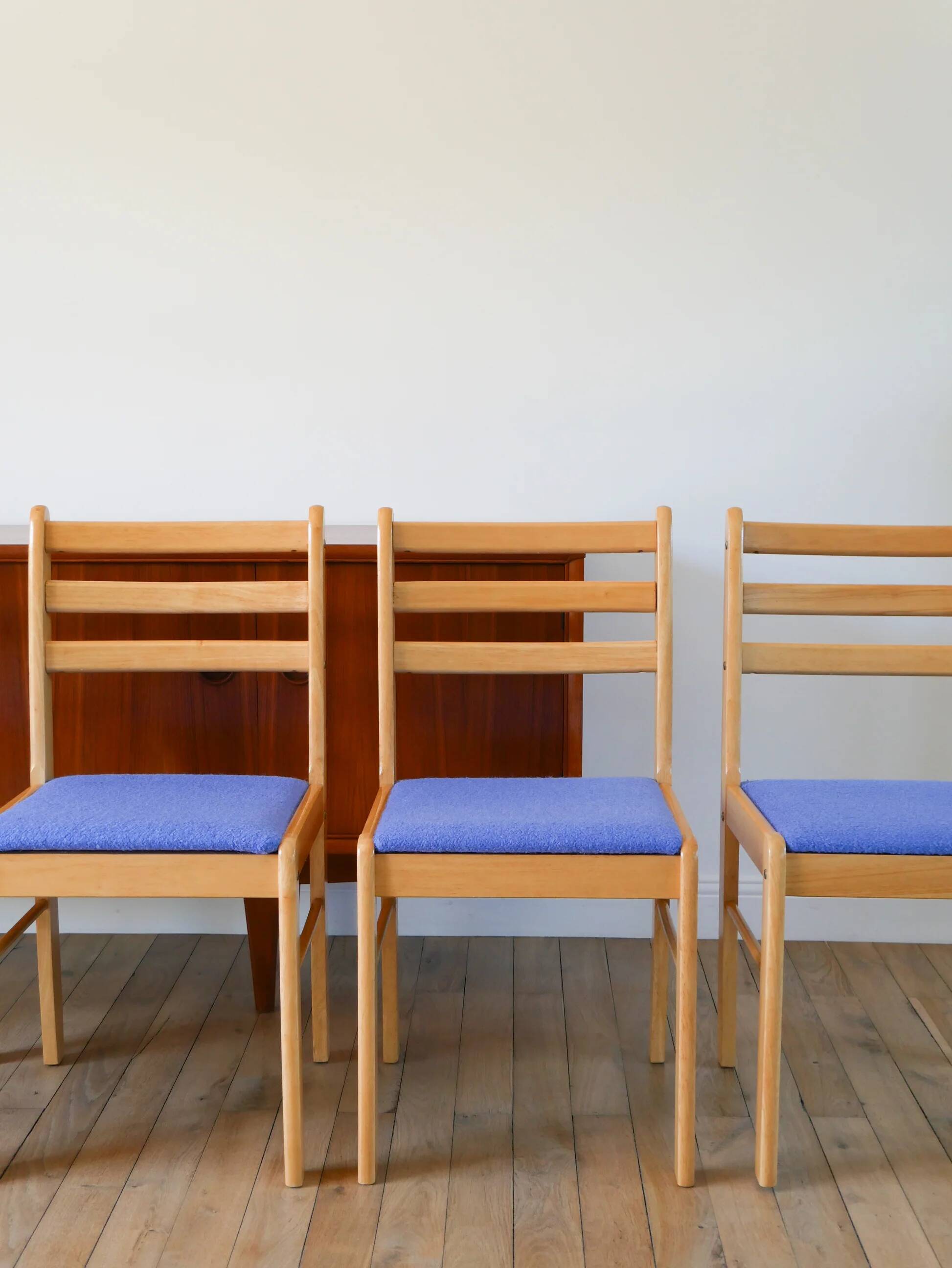 Set of 4 solid pine chairs, reupholstered in ocean blue wool, 1980.