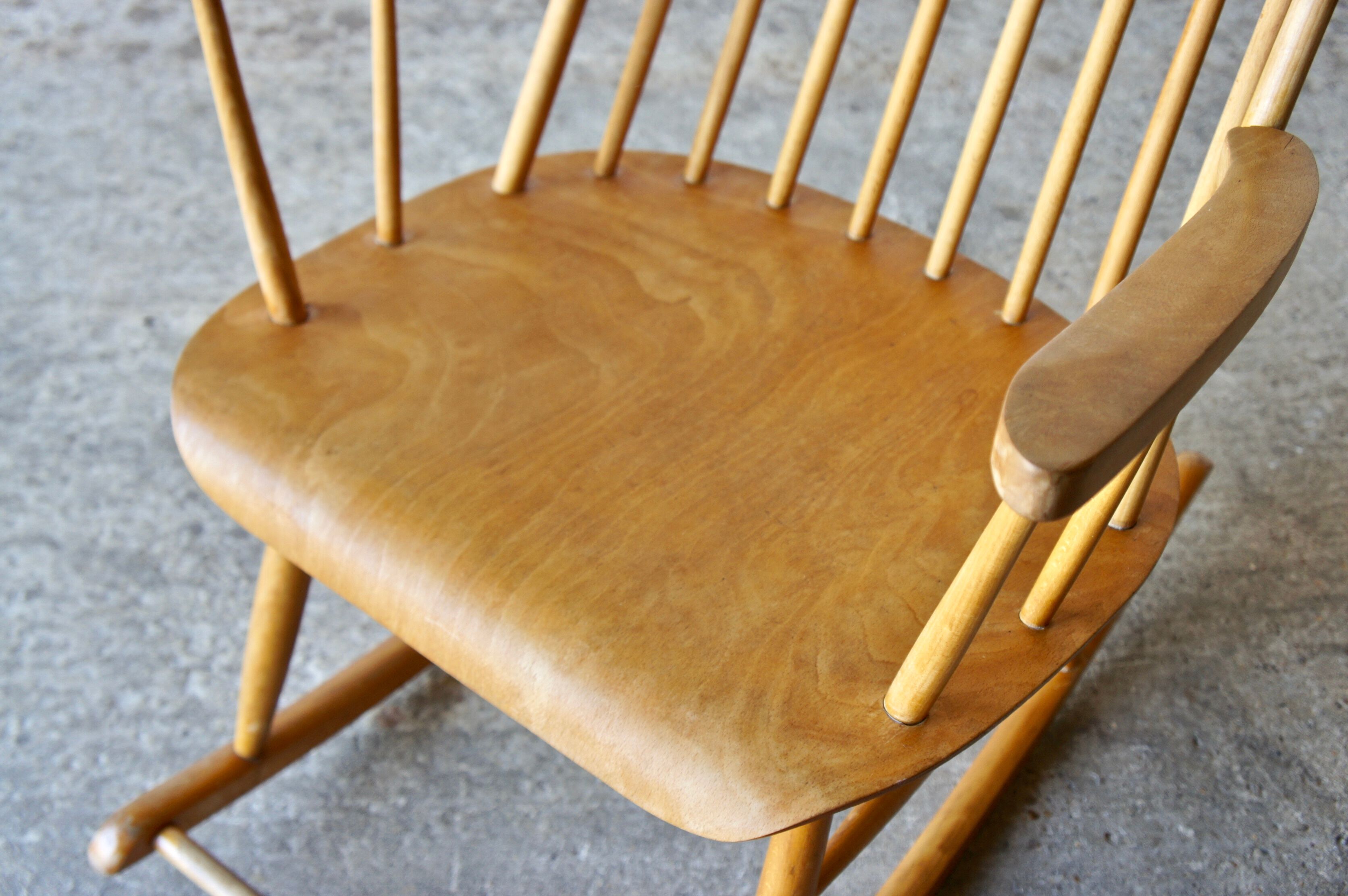 Rocking chair