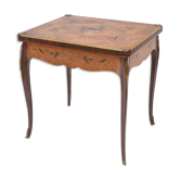 Table play in marquetry