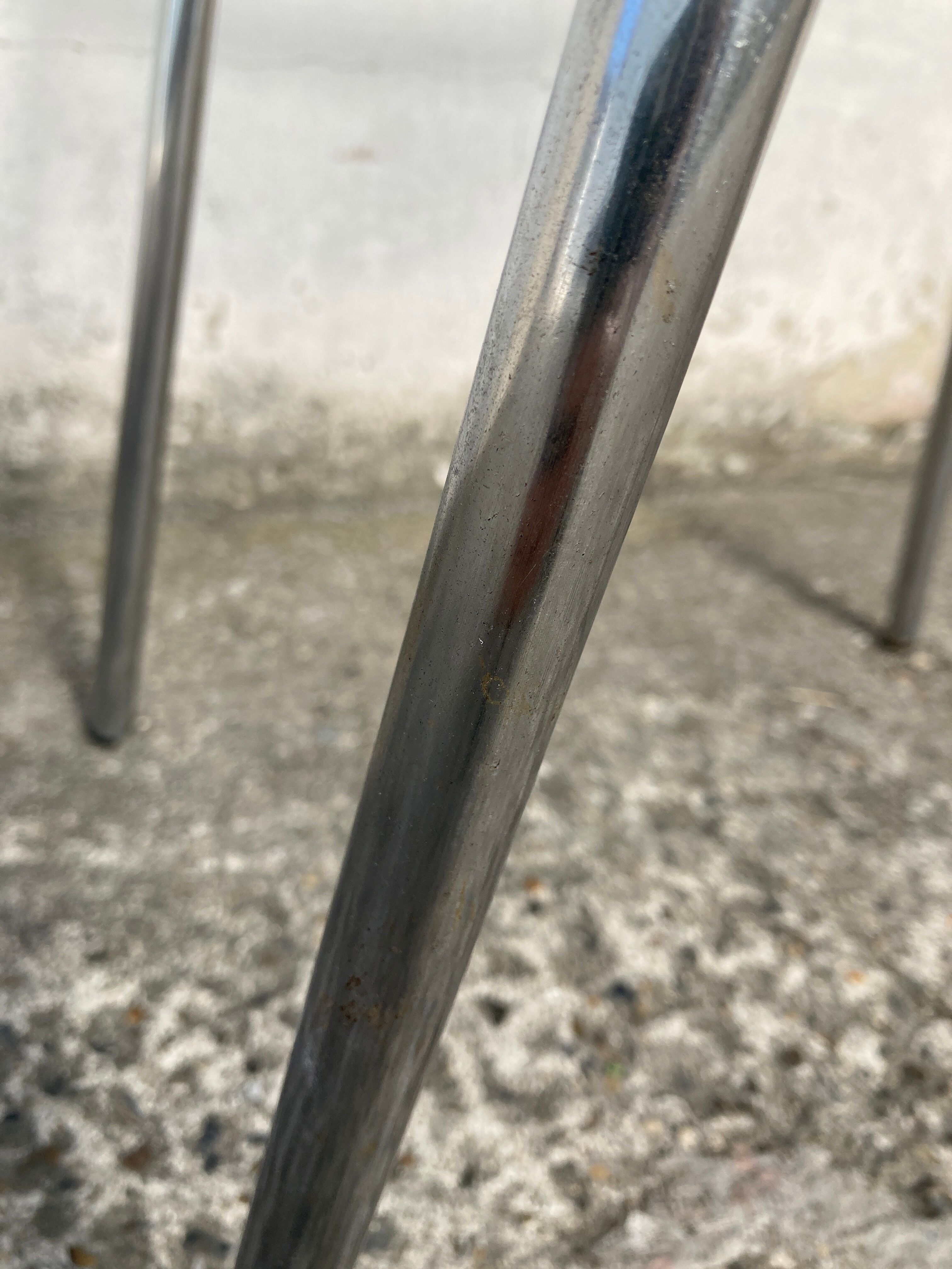 Black and chrome scoubidou stool