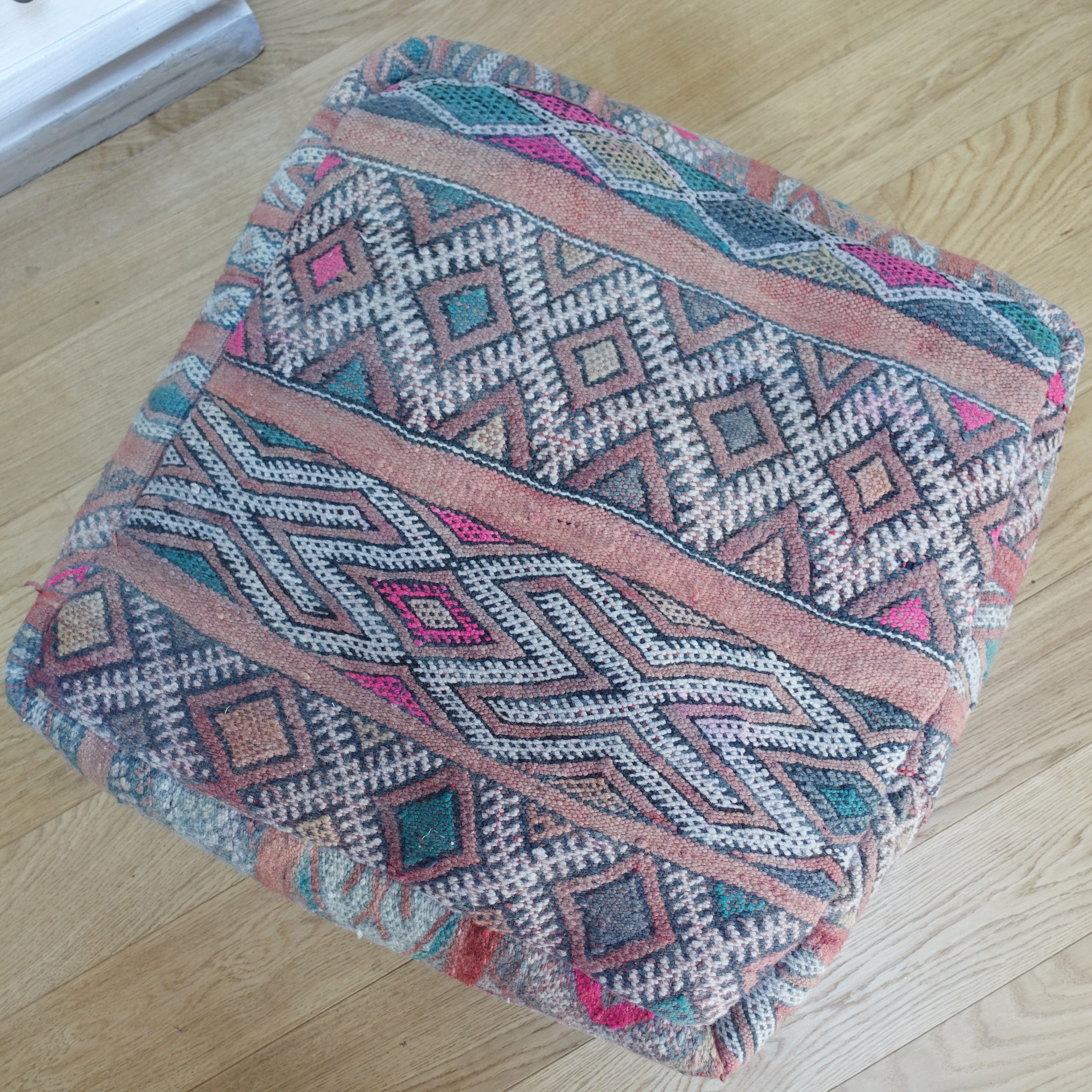 Vintage beni ouarain pouf