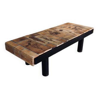 Table basse signée Roger Capron
