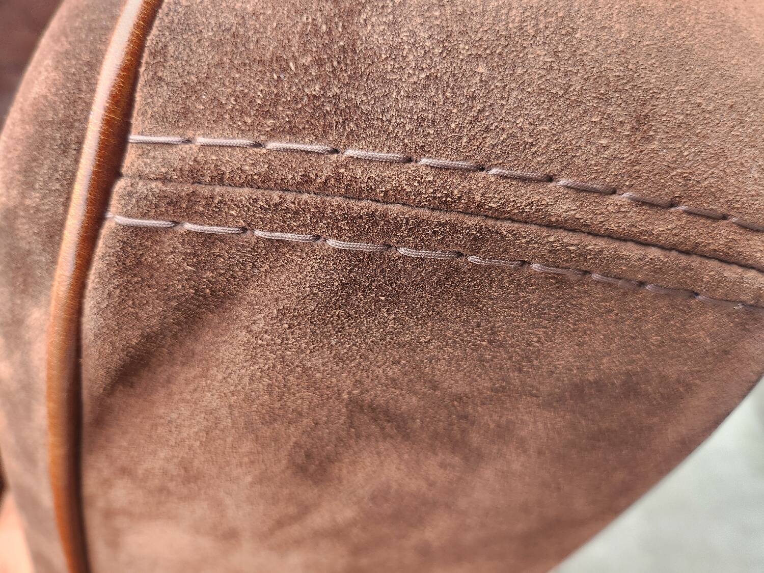 Baxter - Mickey Extra Armchair in Suède