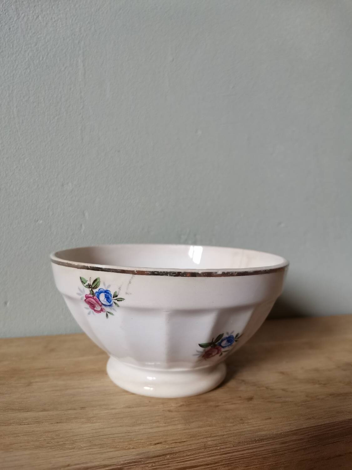 Vintage fluted bowl Sarreguemines Digoin France flower pattern