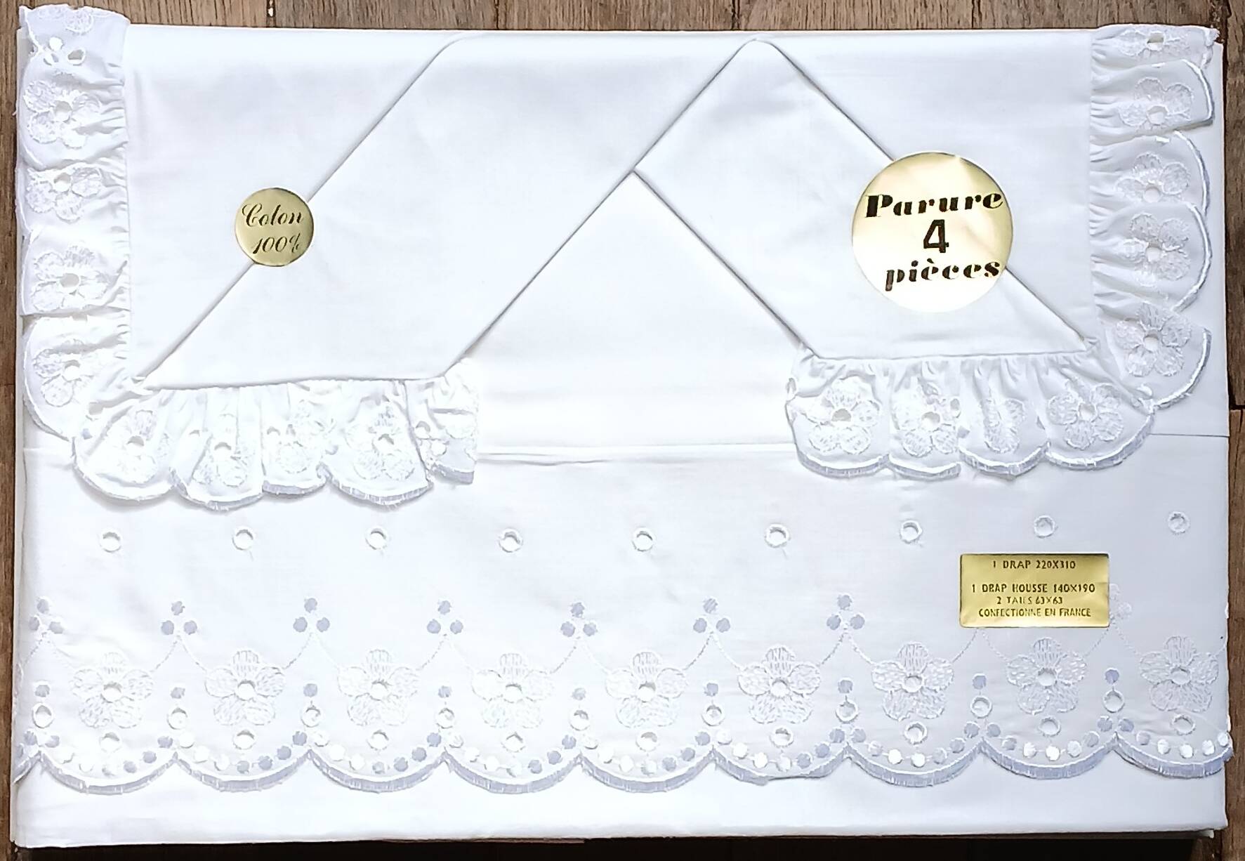 4-piece embroidered & openwork cotton bed set