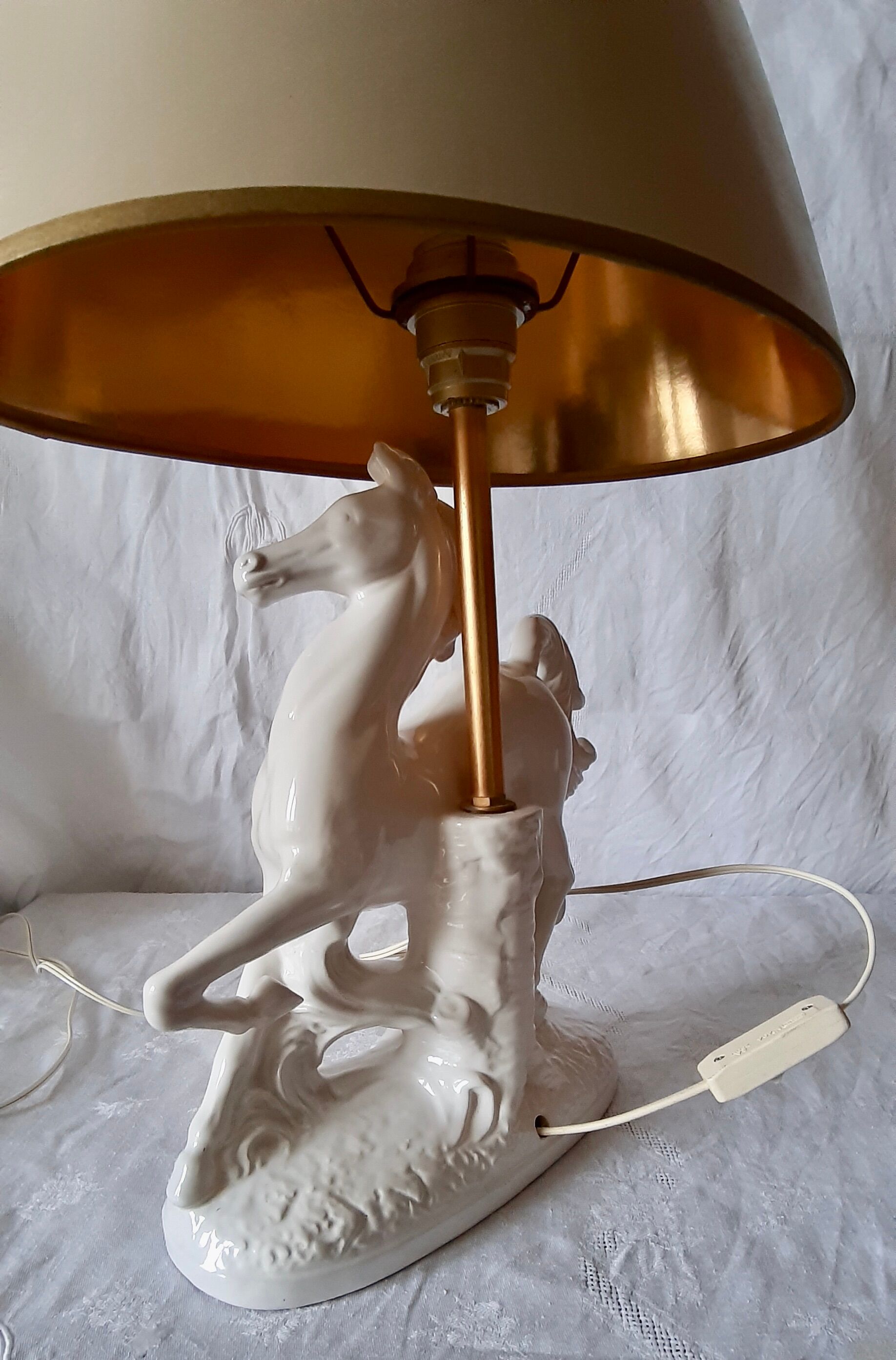 Horse lamp
