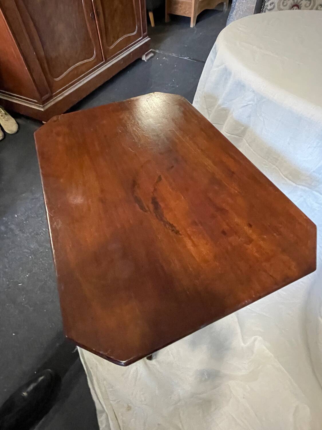 19th century mahogany pedestal table