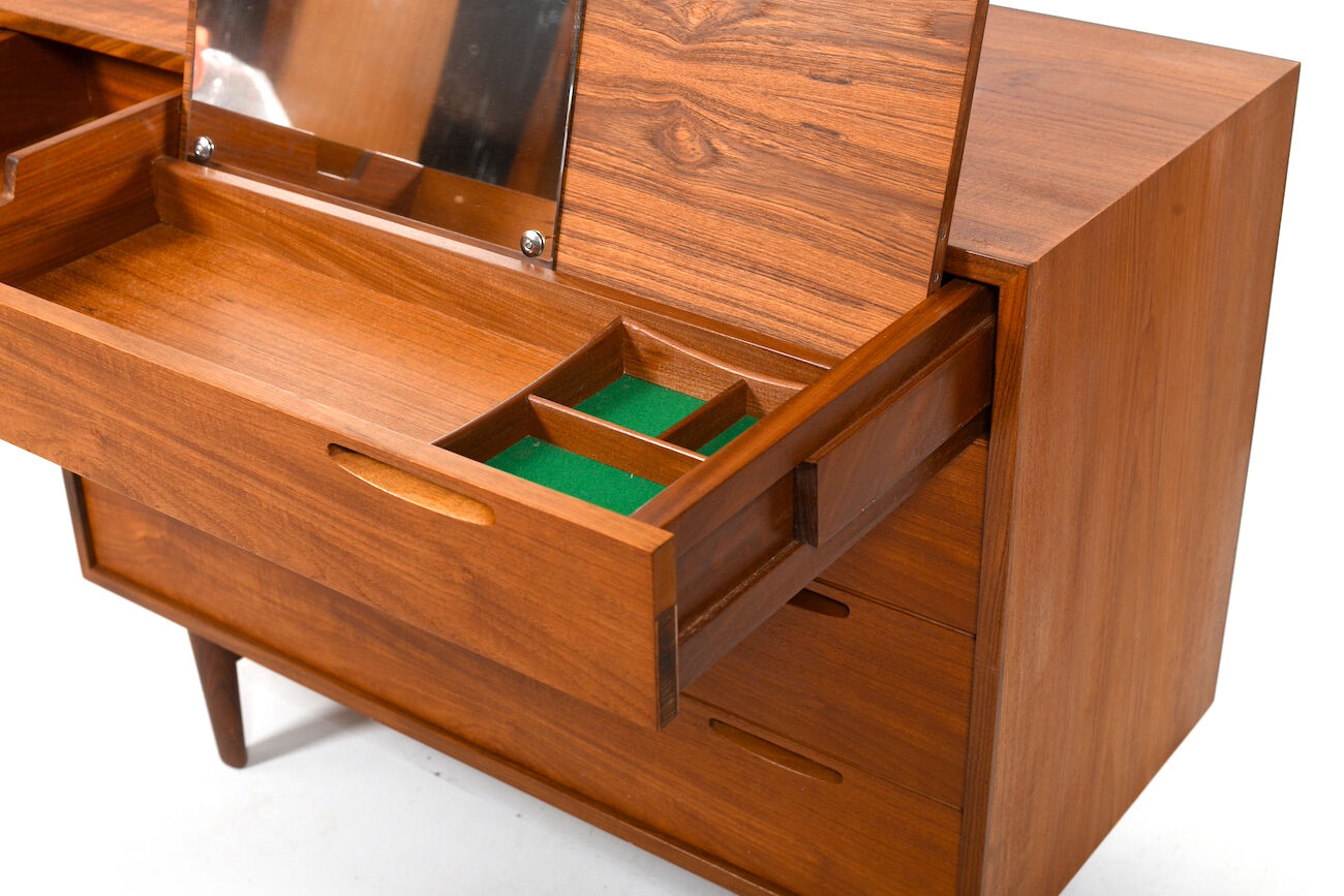 Vanity dresser in teak by Ib Kofod-Larsen 1960s