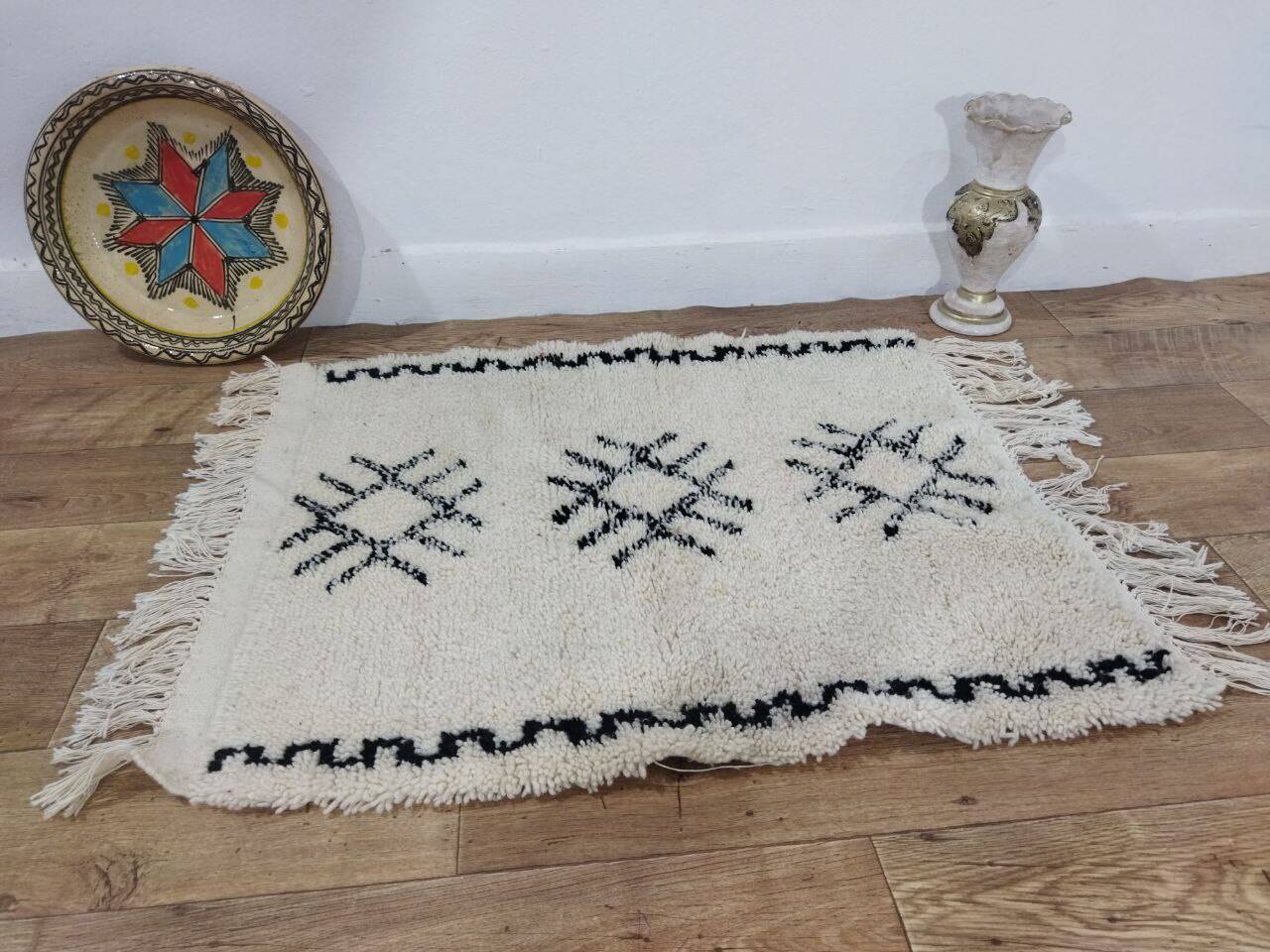 Handcrafted Moroccan Berber Rug 95 X 78 CM