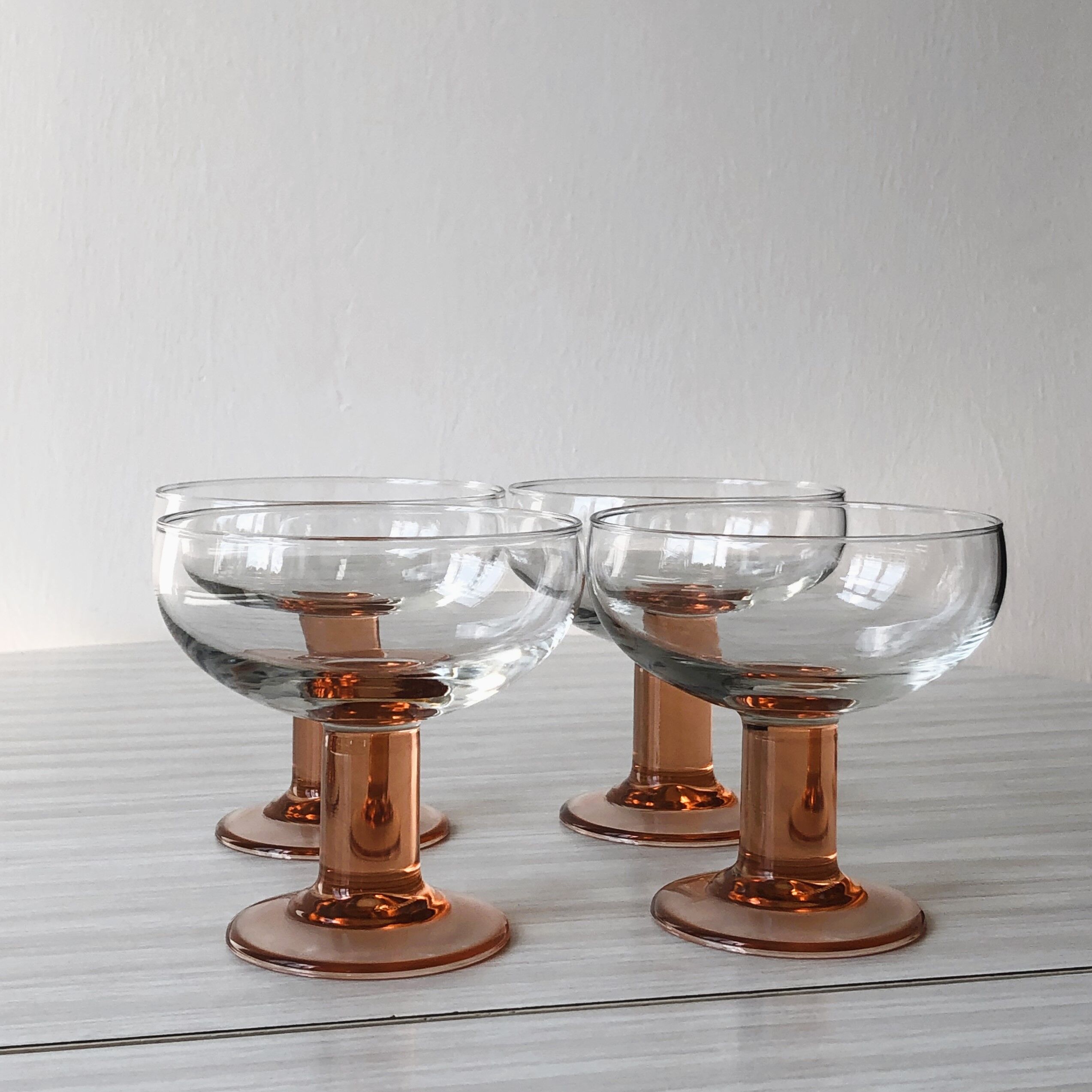Glasses - round dessert cups feet pink columns