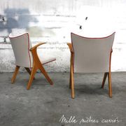 Fauteuil vintage entièrement rénové (bois, tissu, garniture).
