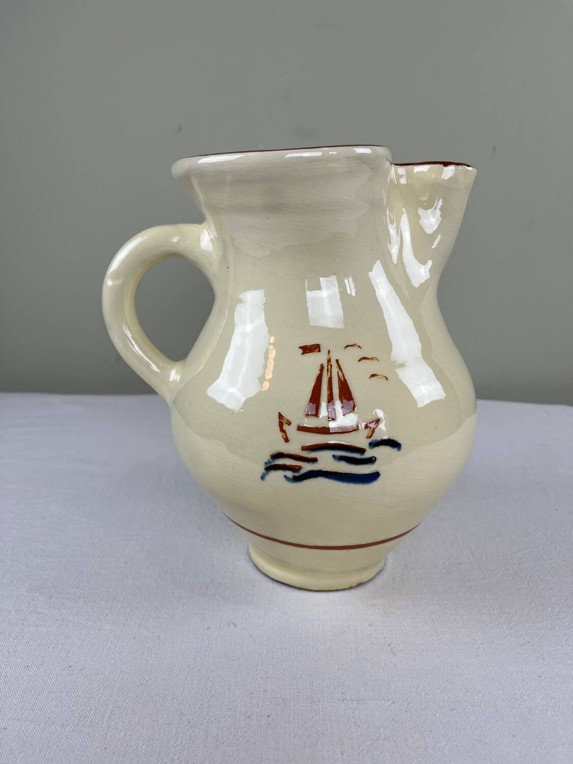 Artisanal sailing boat carafe