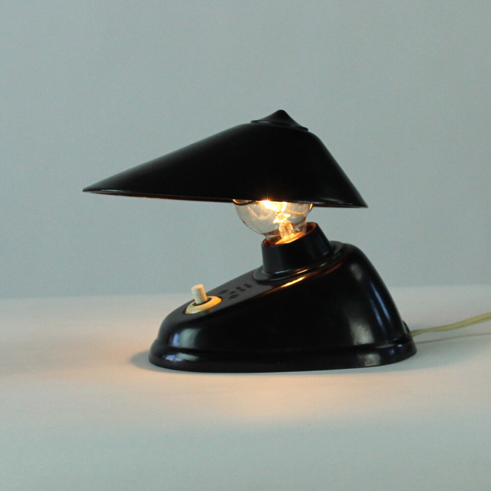 Brown bakelite lamp by Bauhaus team for ESC Zukov, 1930s