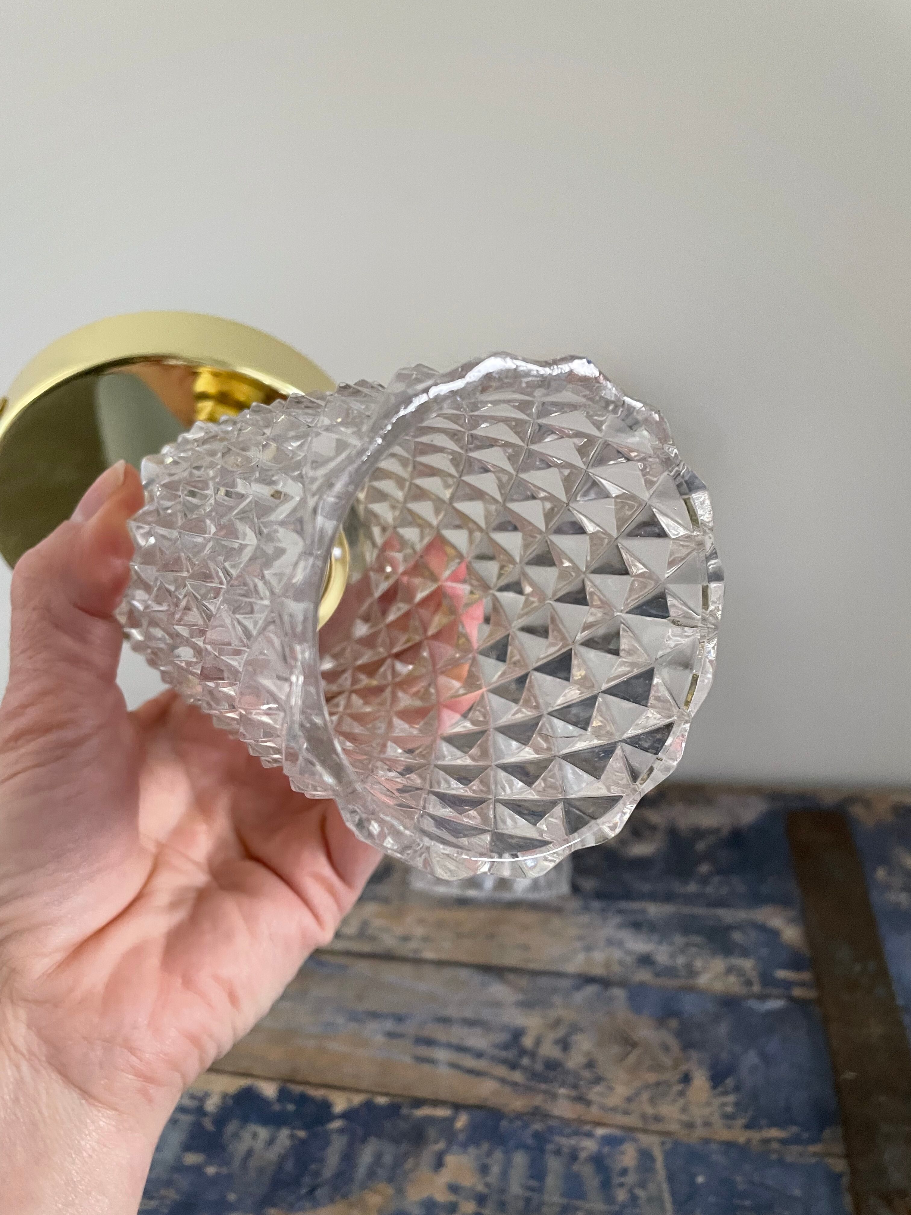 Paire d’appliques vintage en verre ciselé